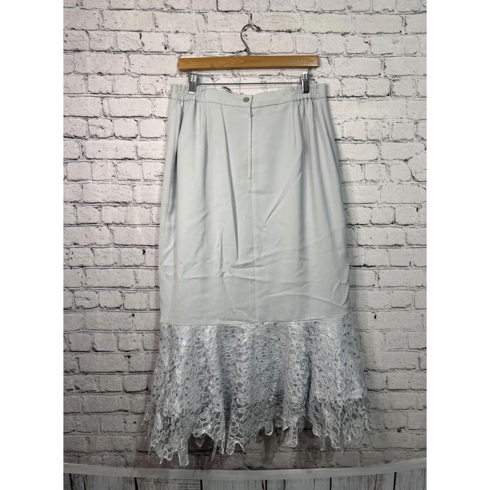 Vintage VINTAGE G.O.S.P.E.L. Blazer Skirt Women's Light Blue Polyester 16 Regular Lace Cuffs Heart Rhinestone Button Long Sleeve Mid-Length Mens Womens Girls Size 38" / US 16 / IT 52 - 7 Thumbnail