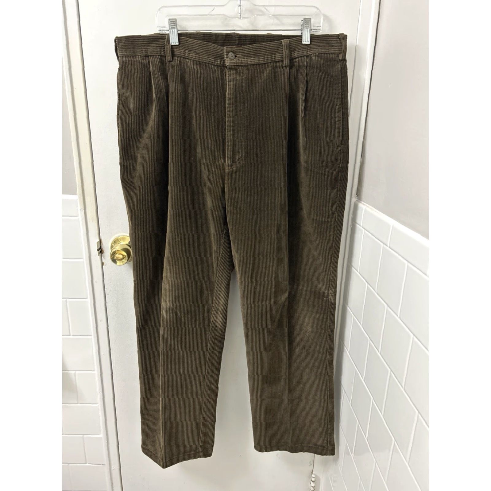 Jos. A. Bank VINTAGE? No. Size US 40 / EU 56 - 2 Thumbnail