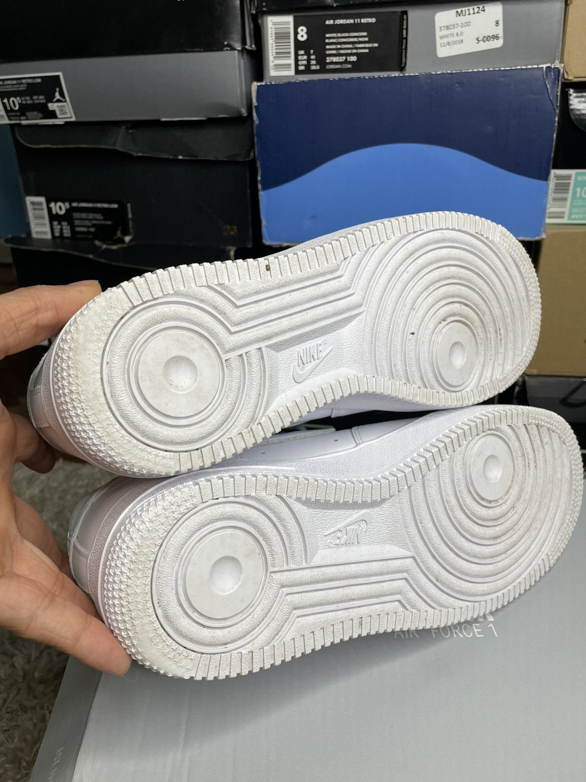 Nike Nike Air Force 1 Triple White Size US 8.5 / EU 41-42 - 8 Thumbnail