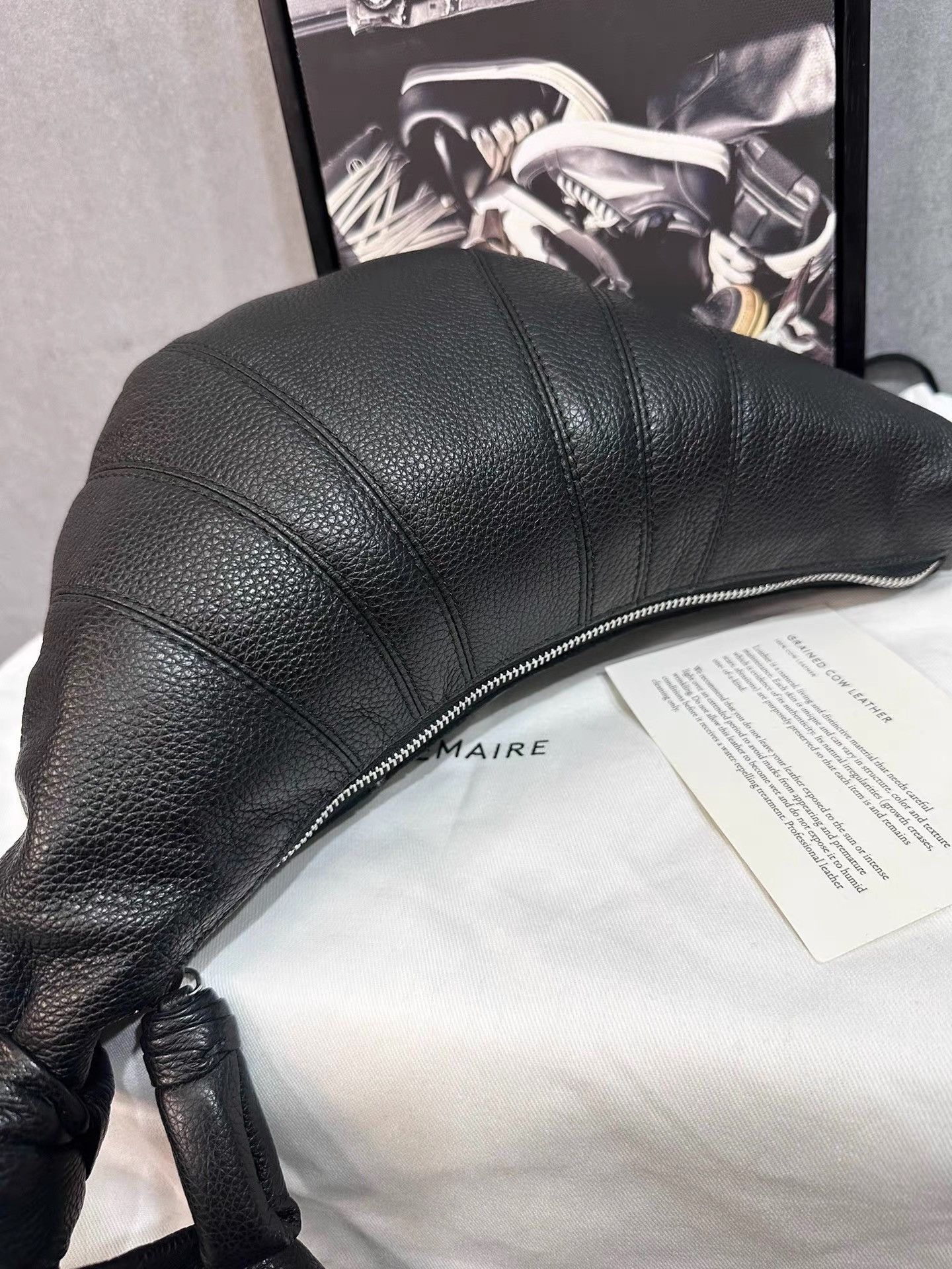 Lemaire Lemaire 24FW Black Grained Calfskin Small Croissant Bag K34 Size ONE SIZE - 1 Thumbnail