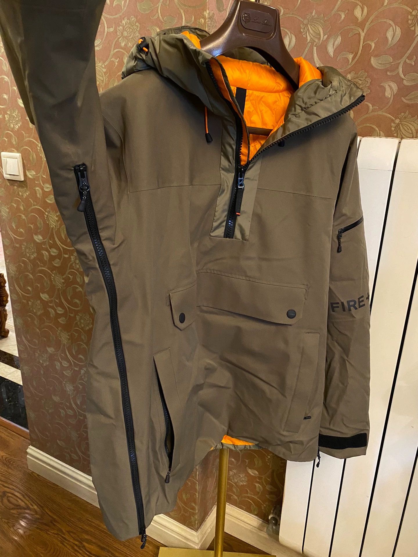 Bogner BOGNER Italian Ski Jacket Waterproof Windproof Thermore M Size US M / EU 48-50 / 2 - 3 Thumbnail