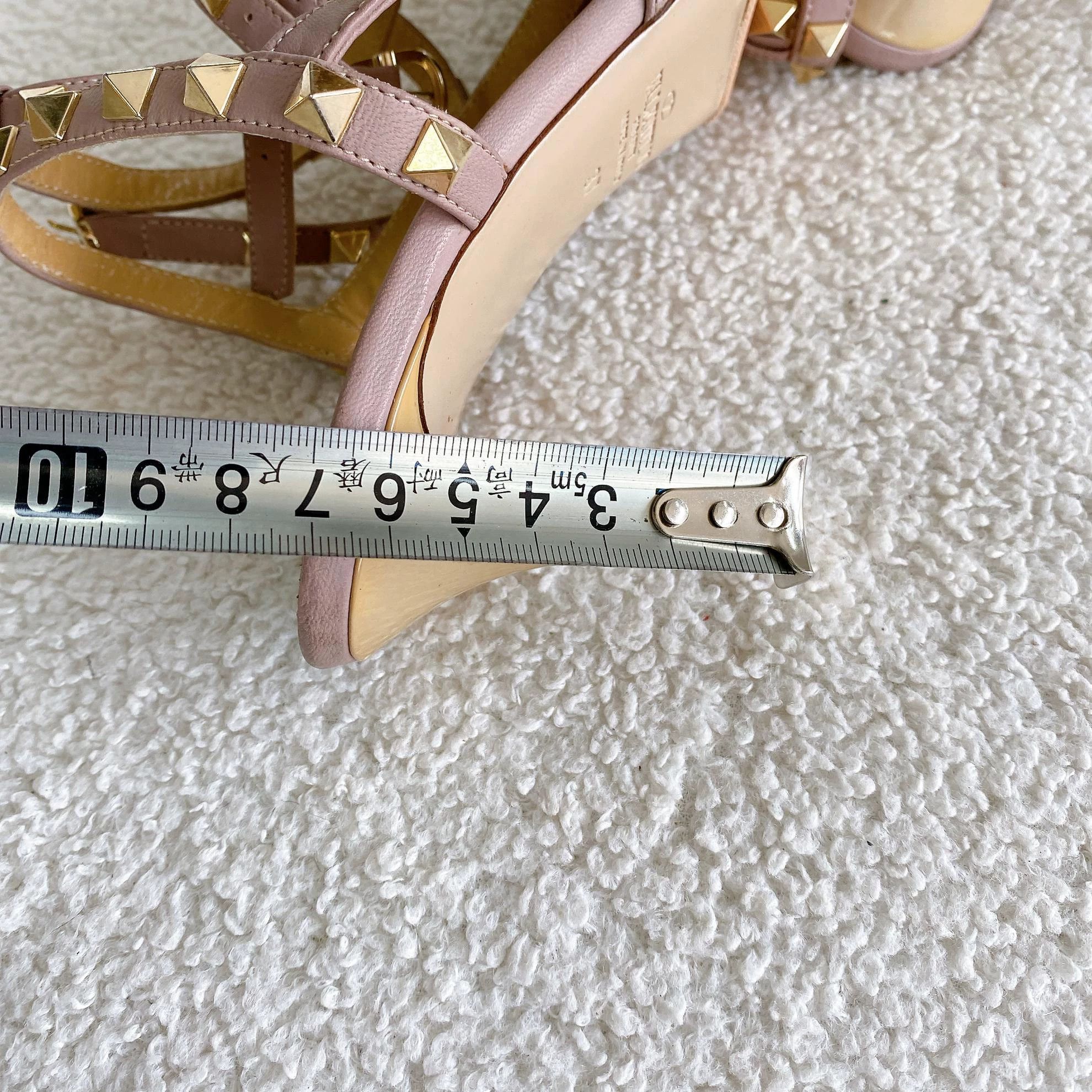 Valentino Valentino Patent Leather Studded Heels 37 (3743) Size US 6.5 / IT 36.5 - 8 Thumbnail