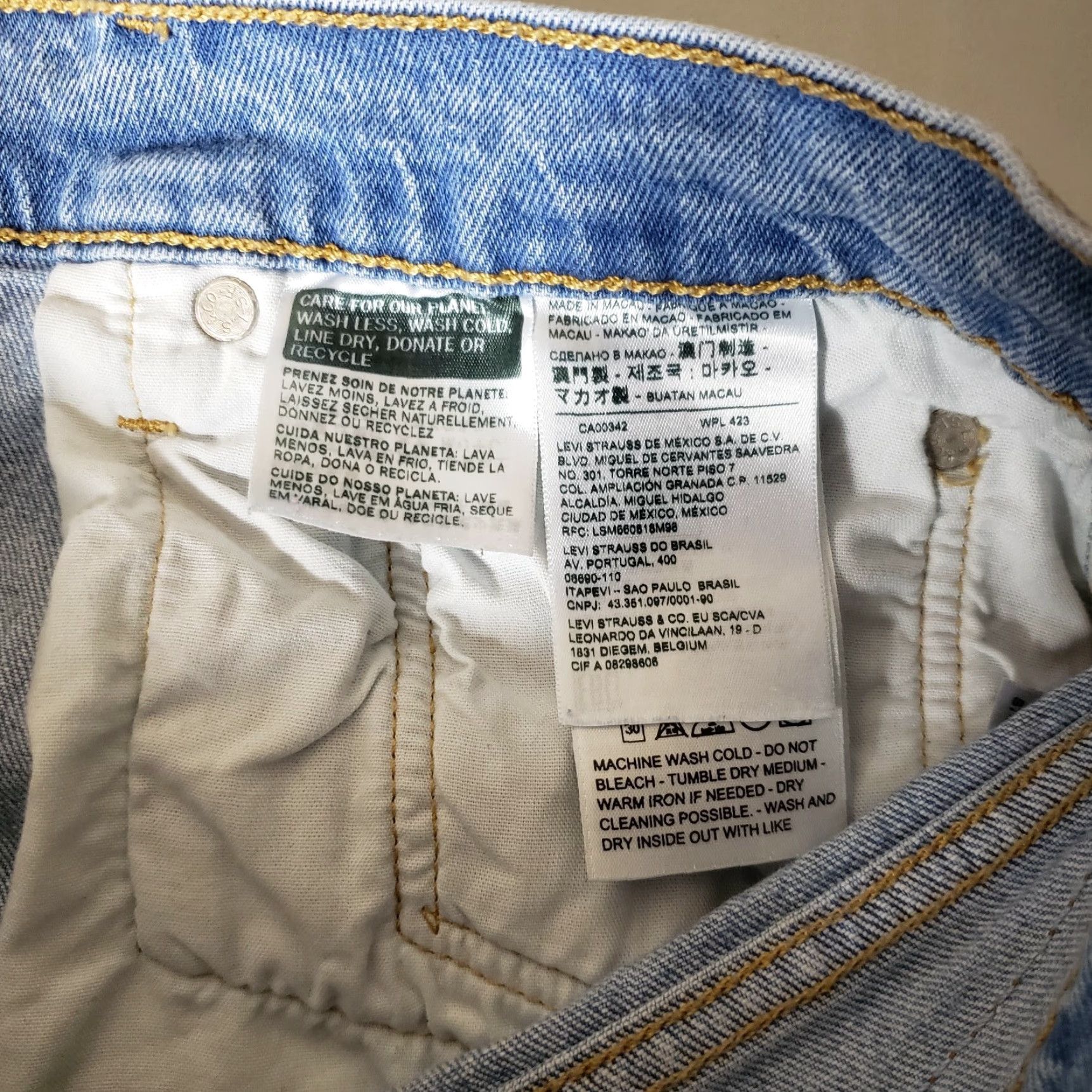 Levi's **Levi's 501 Women's Light Wash Skinny Jeans - Size 31** User: Levi's 501 Women's Light Wash Skinny Jeans - Size 31 Size 24" / US 00 / IT 34 - 6 Thumbnail