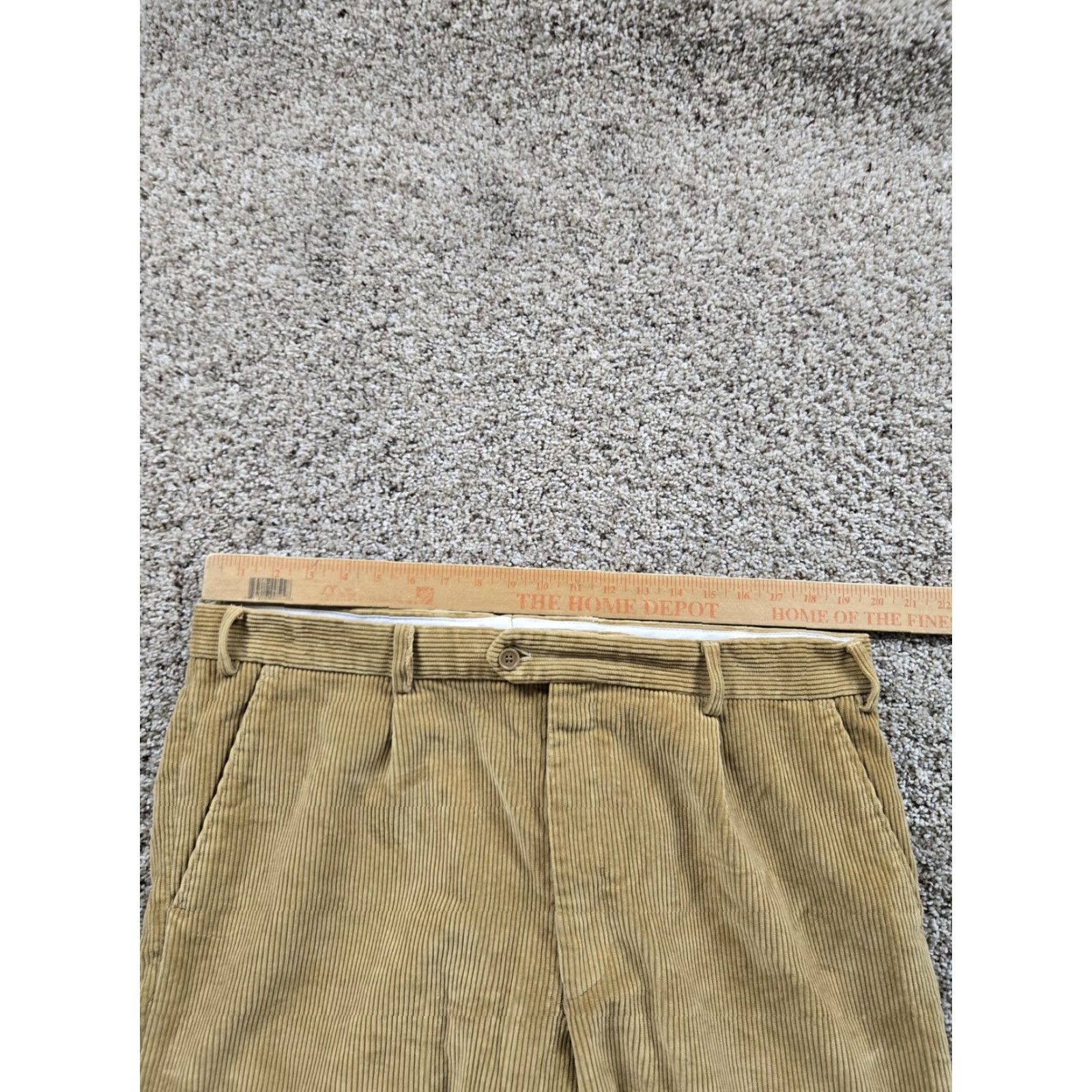 Vintage Magee Corduroy Pants Mens 40x33 Beige Chino Straight Leg Cotton 5-Pocket Design Pleated Front Classic Fit zip Size US 40 / EU 56 - 6 Thumbnail