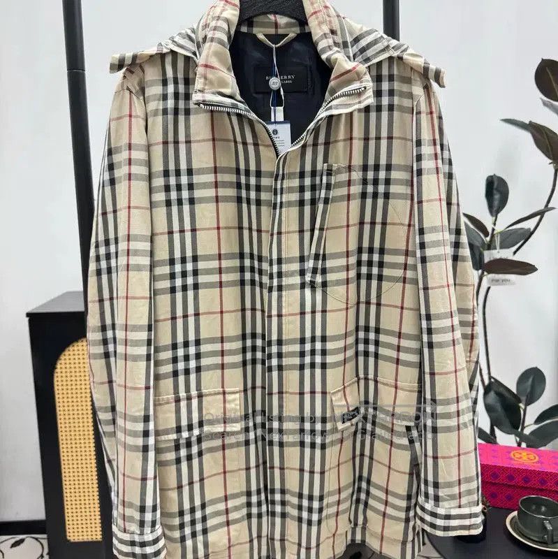 Burberry Burberry Multicolor Polyester Hooded Jacket. Size M / US 6-8 / IT 42-44 - 1 Thumbnail
