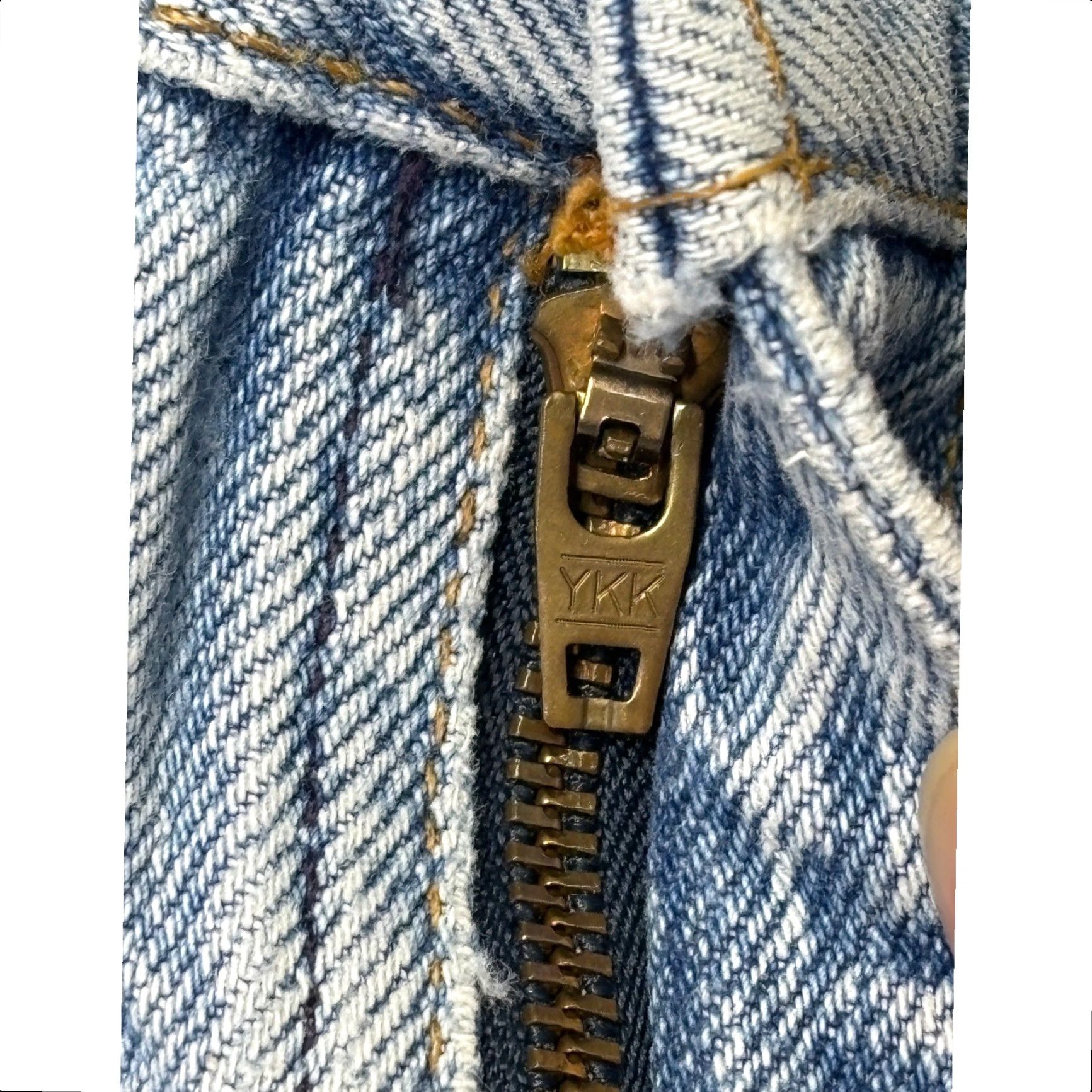 Levi's VINTAGE Levi's 505 Jeans Light Wash Regular Fit Straight Leg Mens W36 L30 Size US 36 / EU 52 - 3 Thumbnail