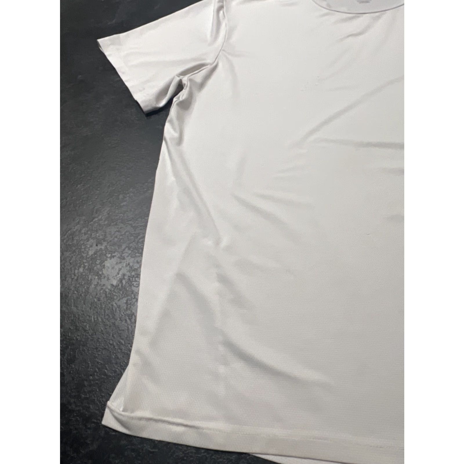 Nike Nike Dri-FIT Training Shirt XL Men White - Nike Dri-FIT Static T-Shirt Activewear Size XL White Men's Shirt Size US XL / EU 56 / 4 - 6 Thumbnail