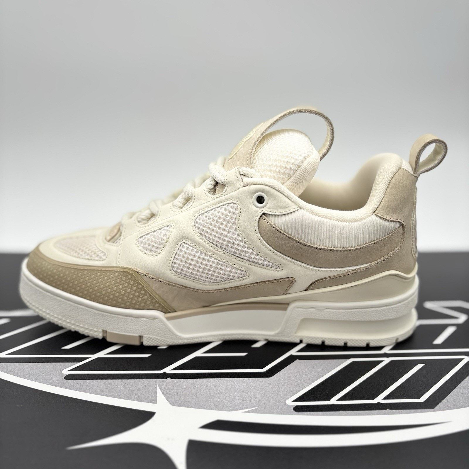 Louis Vuitton Louis Vuitton Skate ' Beige White ' | EXCELLENT COND! Size US 8.5 / EU 41-42 - 4 Thumbnail