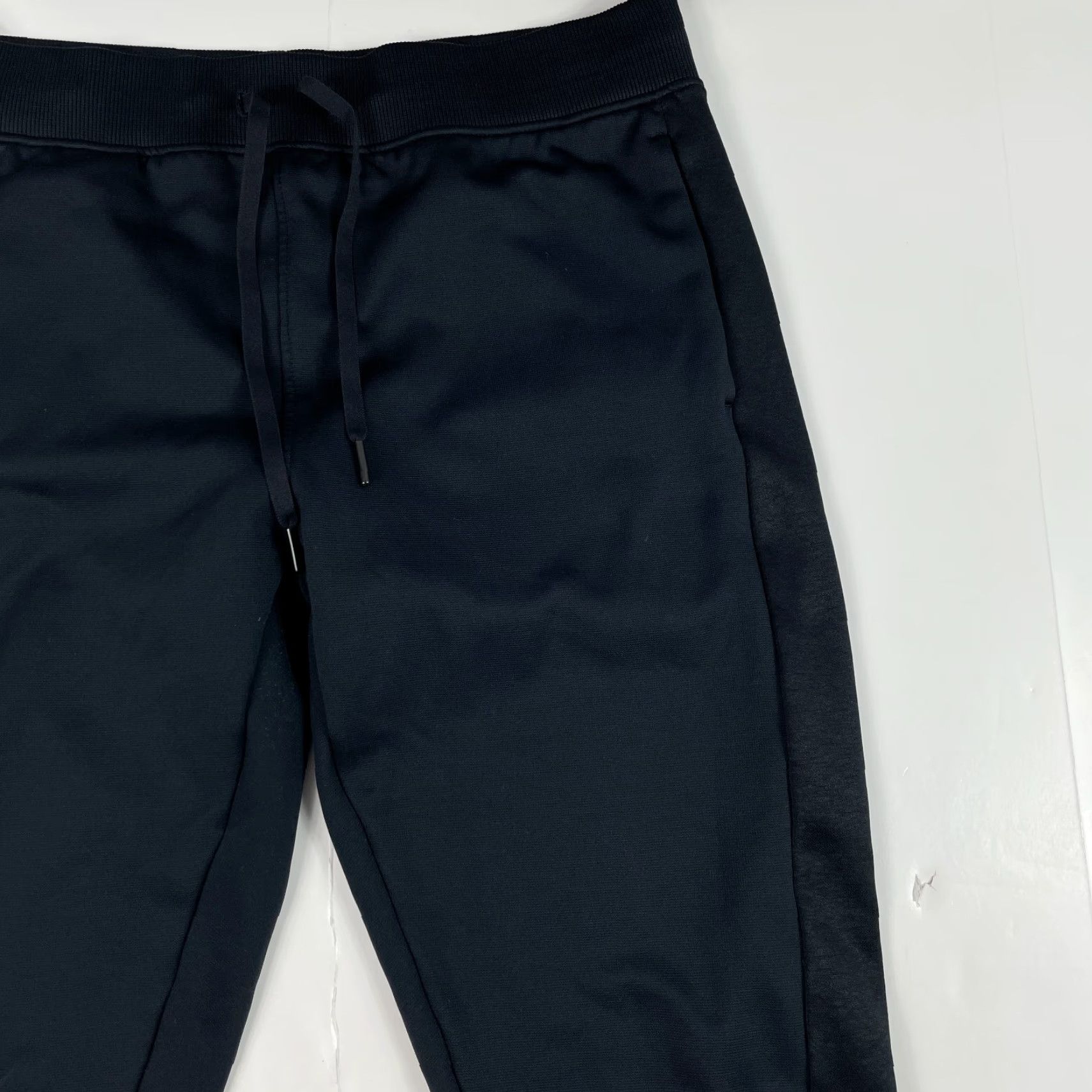 Under Armour Under Armour Sweatpants Womens Medium Black ColdGear Tapered Leg Lined Workout Size 24" / US 00 / IT 34 - 3 Thumbnail