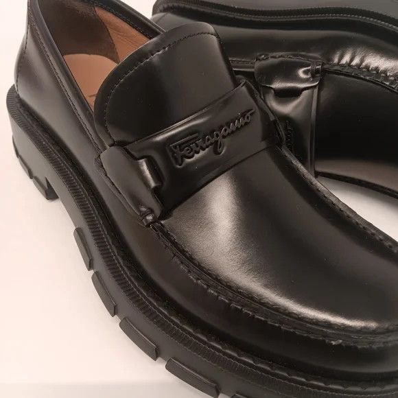 Salvatore Ferragamo Ferragamo Women's Embossed Logo Leather Loafers - Size 6 Size US 6 / IT 36 - 7 Thumbnail