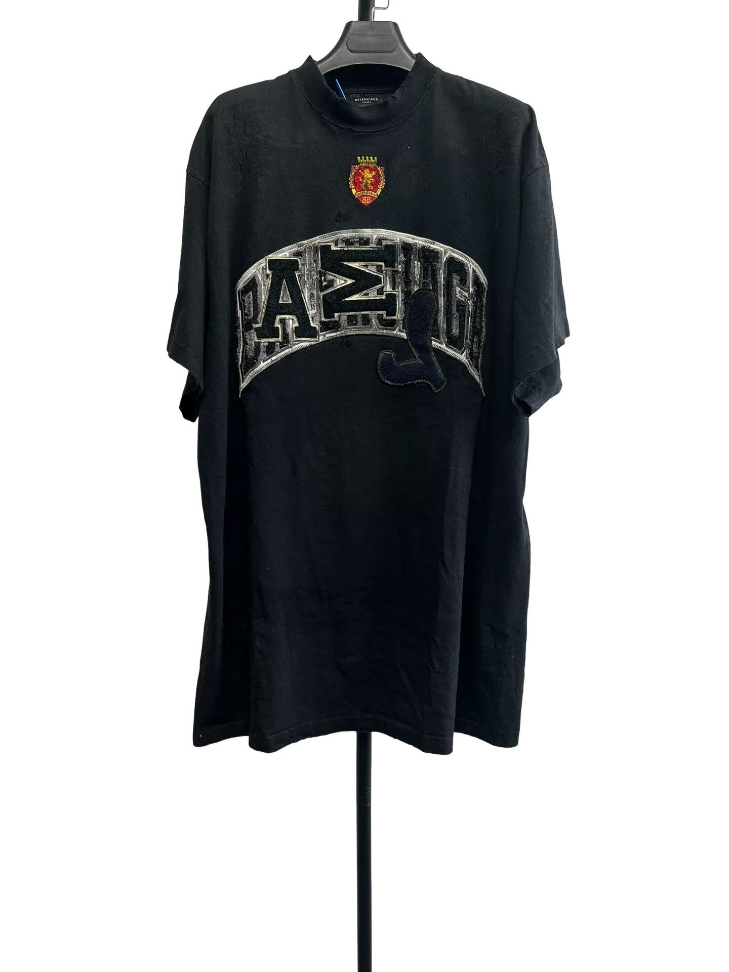 Balenciaga Balenciaga Distressed Crest Embroidered T-Shirt Size 2 Size US M / EU 48-50 / 2 - 1 Thumbnail