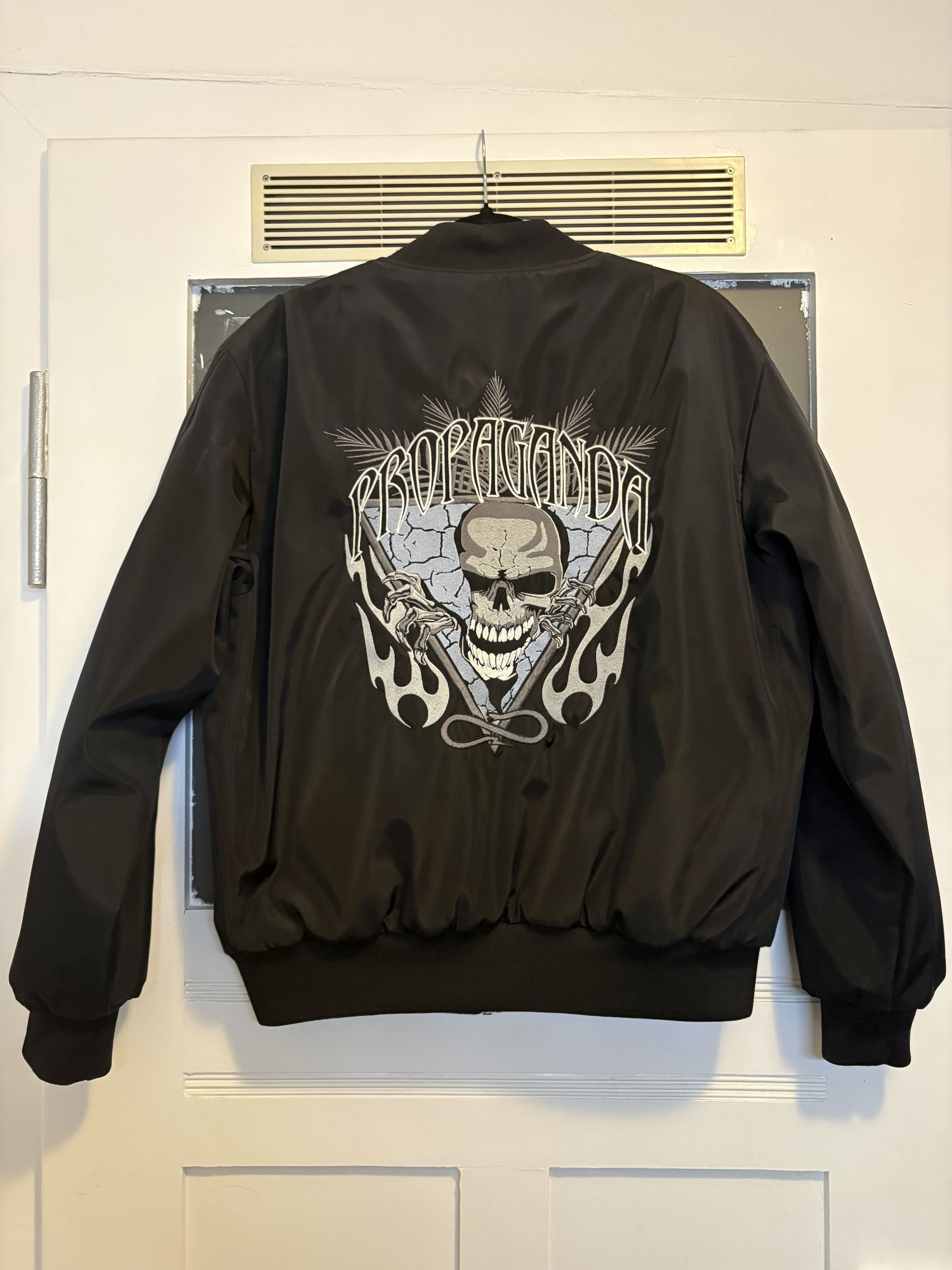Other Propaganda Bomber Jacket - Tiger Back Print Size US S / EU 44-46 / 1 - 3 Thumbnail