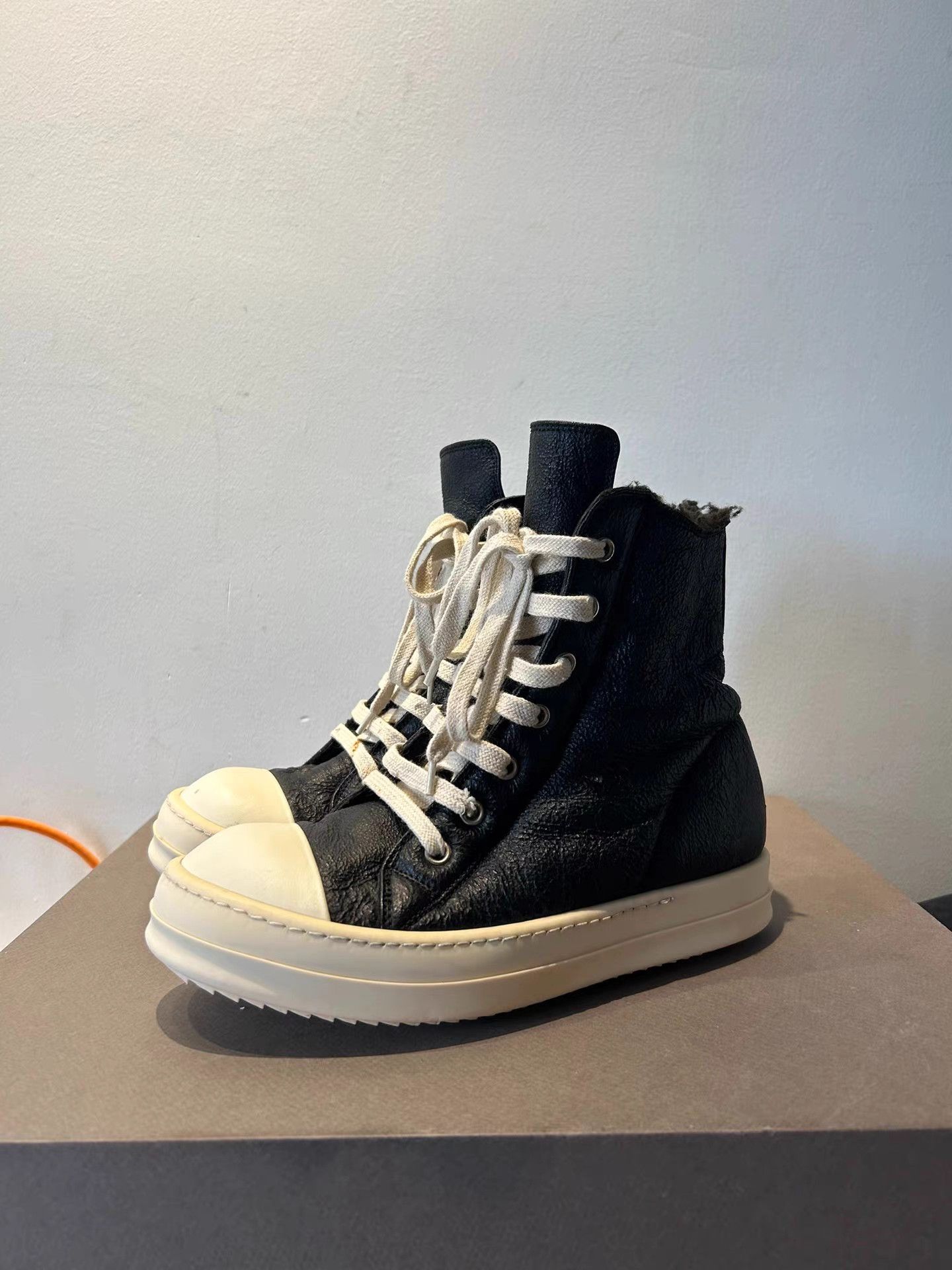 Rick Owens Rick Owens mainline Converse, shearling version Size US 6 / IT 36 - 1 Thumbnail