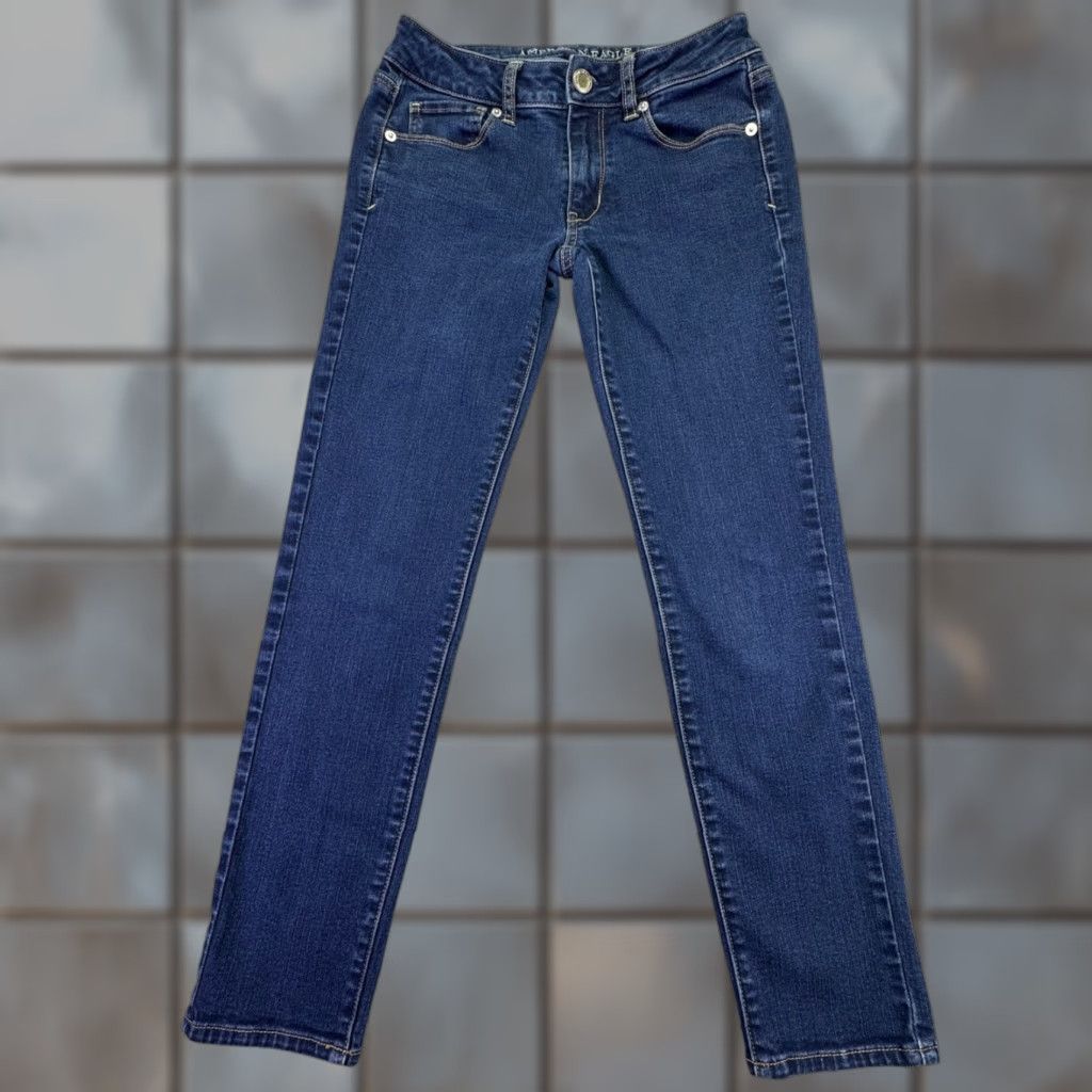 American Eagle Outfitters VINTAGE? No. American Eagle Outfitters Jeans Women 2 SHORT Skinny Dark Wash Stretch 5-Pocket Denim Slim Rise Mid Blue Jeans Size 26" / US 2 / IT 38 - 1 Thumbnail