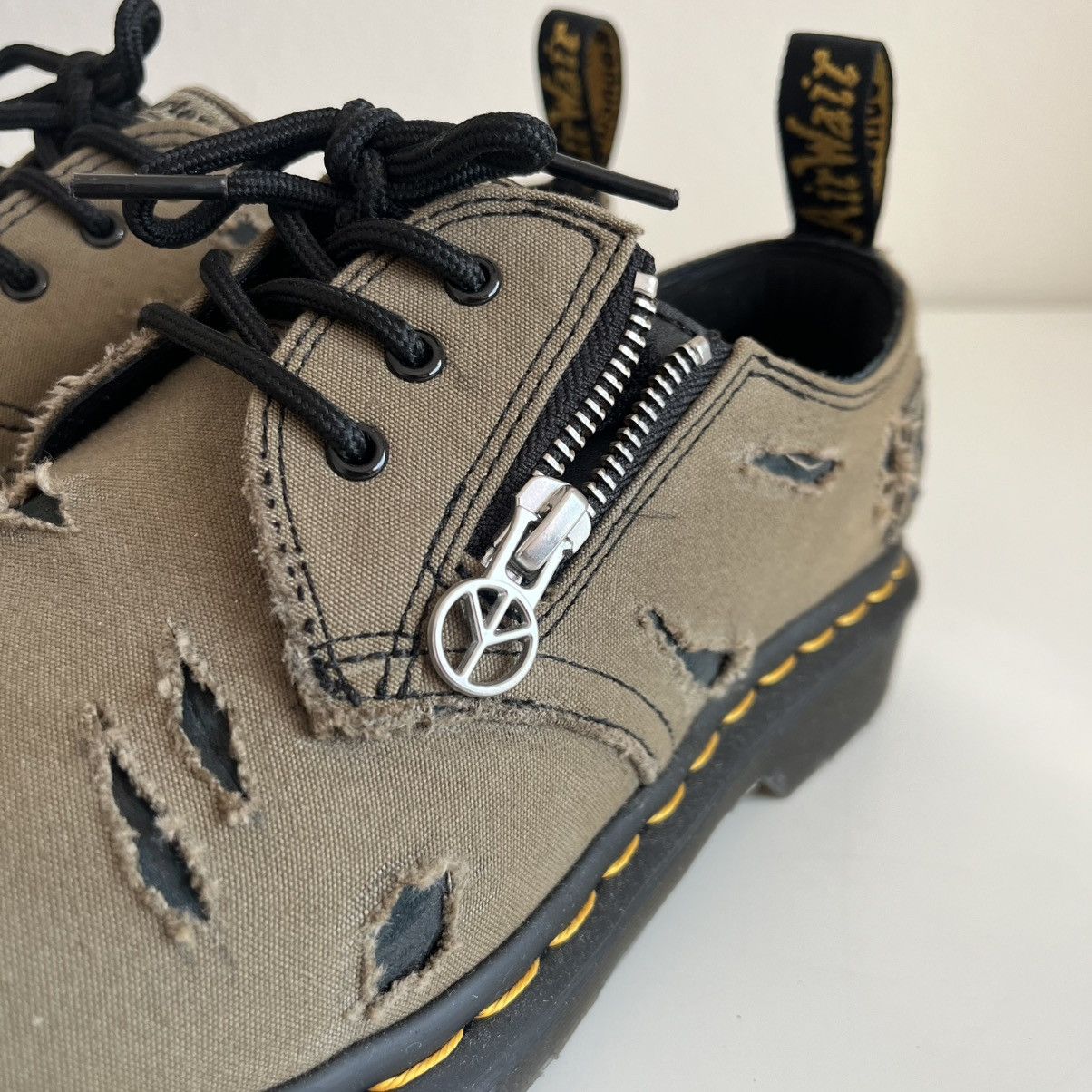 Babylon × Dr. Martens Dr. Martens x Babylon Collab 1461 Size US 6 / EU 39 - 2 Thumbnail