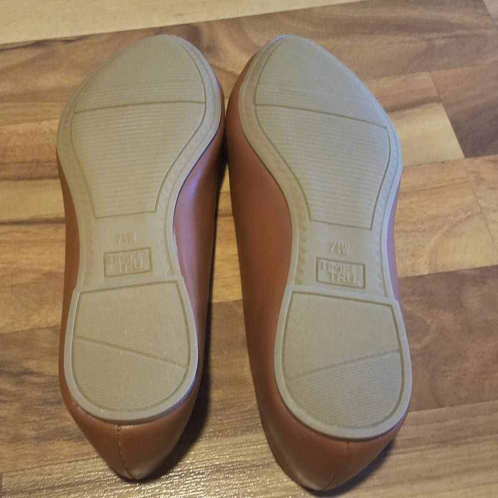 Designer NWOT Time and Tru Slip Ons Size 7 1/2 Wide Size US 7.5 / IT 37.5 - 5 Thumbnail