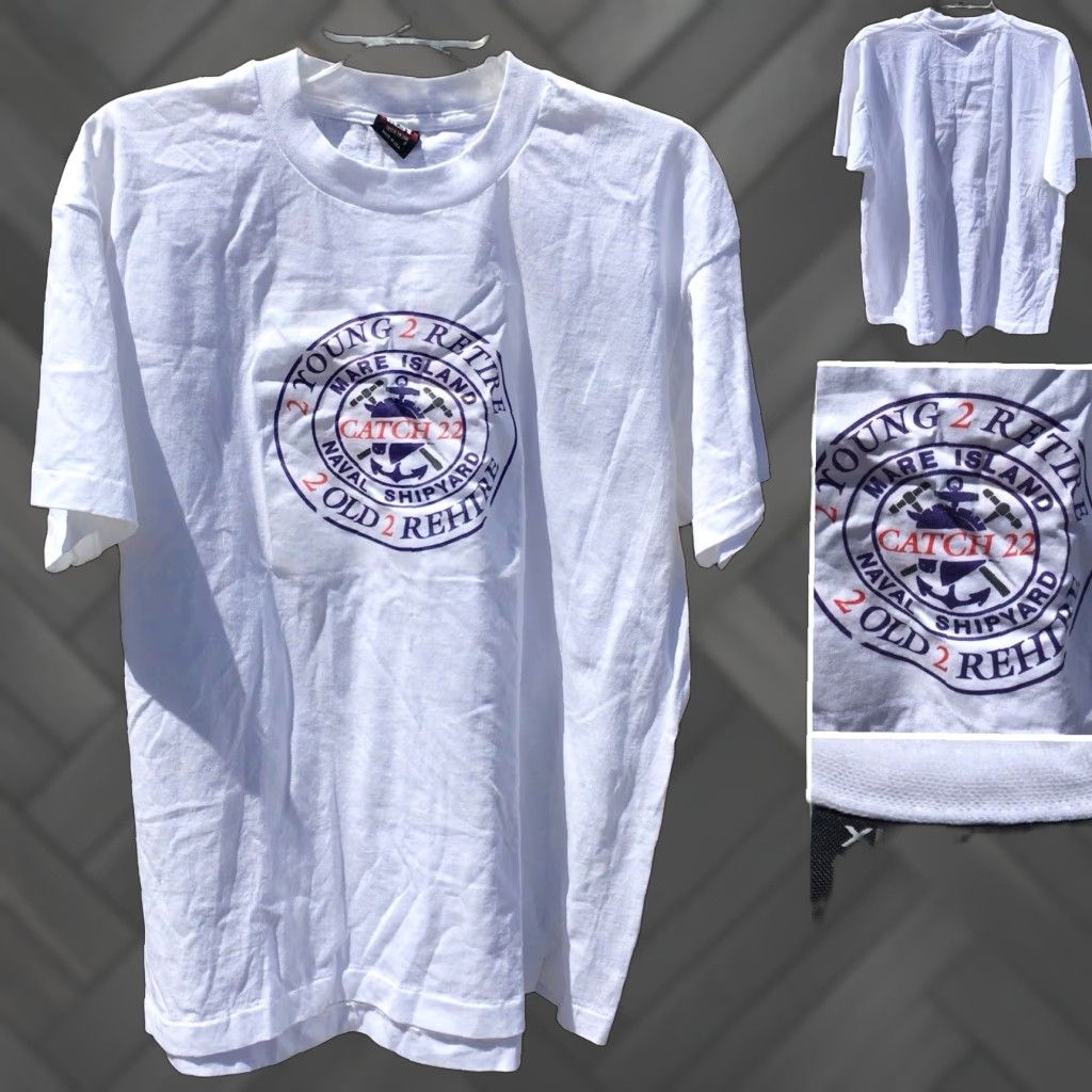 Fruit Of The Loom VINTAGE Mare Island Naval Shipyard T-Shirt XL White 80s 90s Made In USA Fruit of the Loom Unisex Graphic Tee Size US XL / EU 56 / 4 - 1 Thumbnail