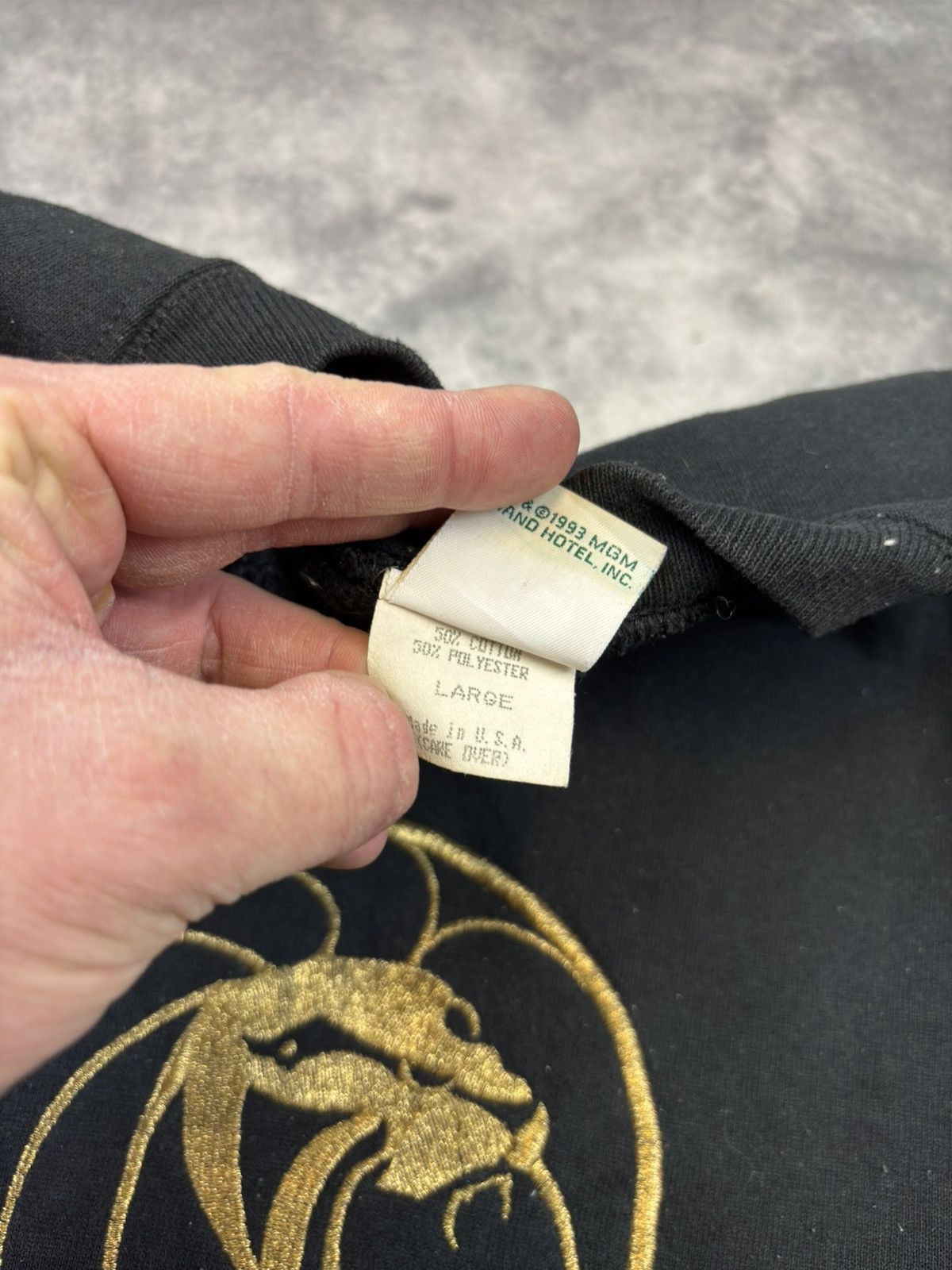 Other Vintage MGM Grand 1993 Big Logo Las Vegas Crewneck 90s Rare Size US L / EU 52-54 / 3 - 3 Thumbnail