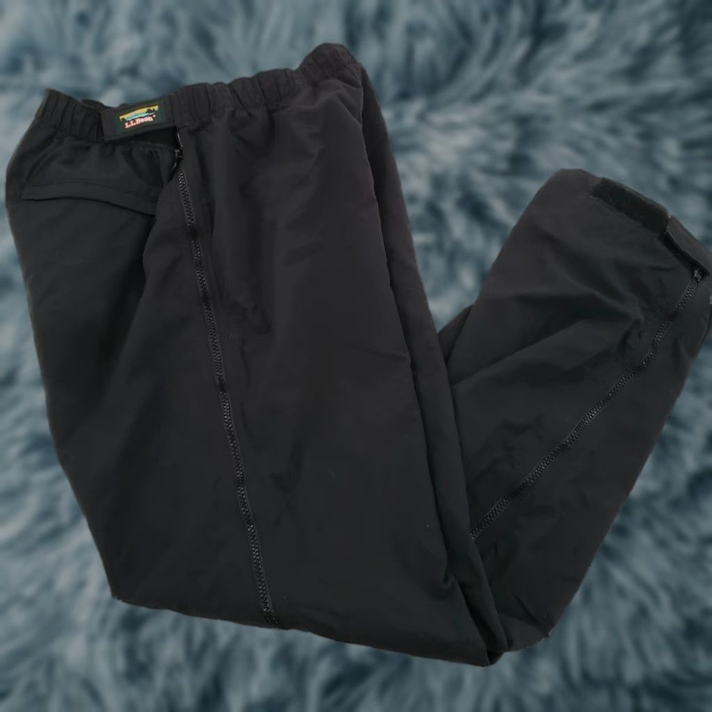 Vintage VINTAGE LL Bean Women's Pants Medium Black Nylon Casual Travel Windbreaker Zipper US Made Size 32" / US 10 / IT 46 - 1 Thumbnail