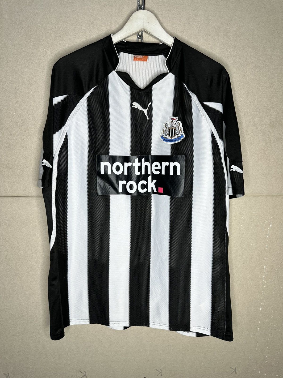 Puma Newcastle United Puma 2010/2011 Football Shirt Puma Jersey Size US XL / EU 56 / 4 - 1 Thumbnail
