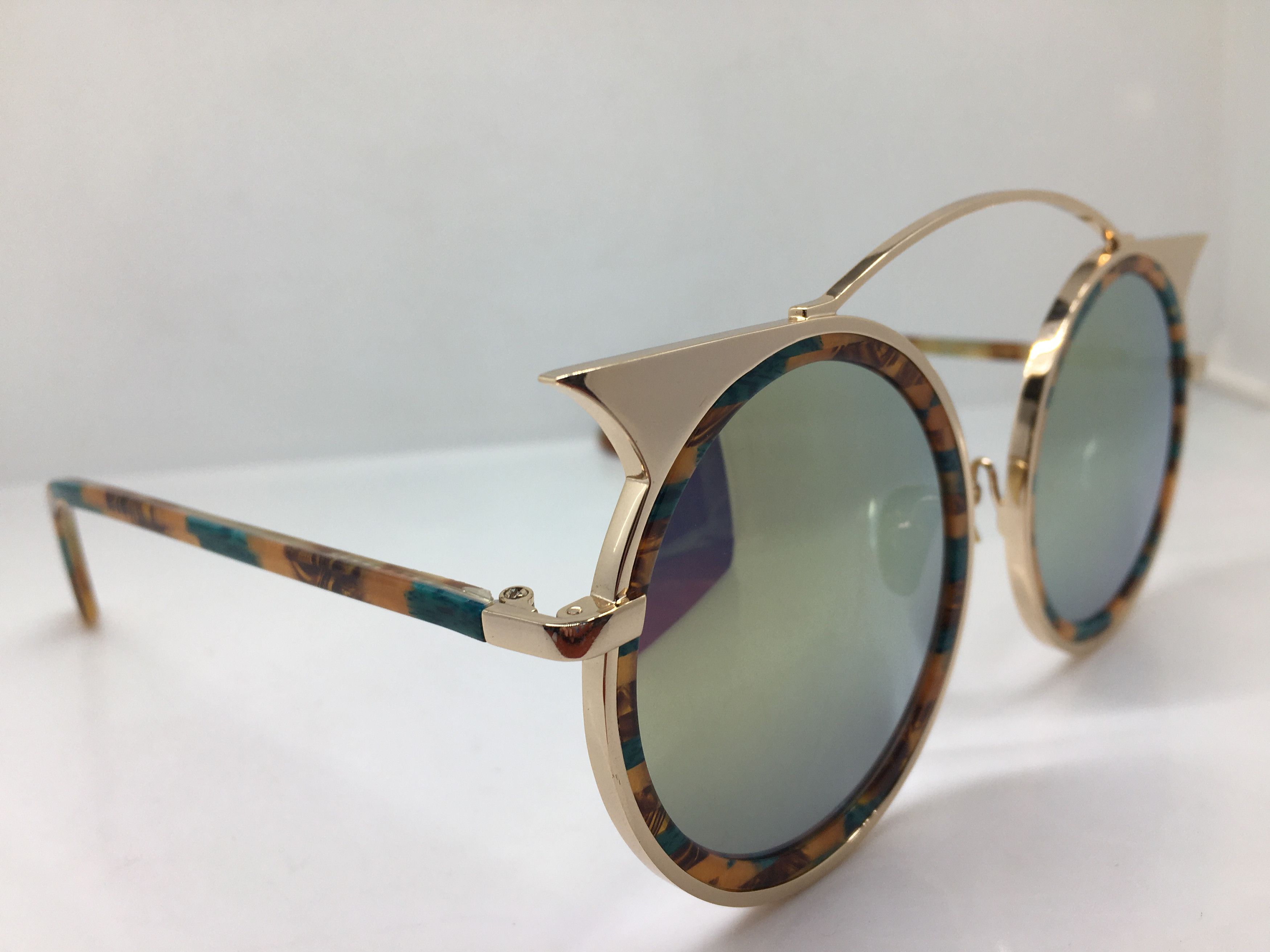 Other EOS E8510S Gold Round Sunglasses Frame Show Time Size ONE SIZE - 2 Thumbnail