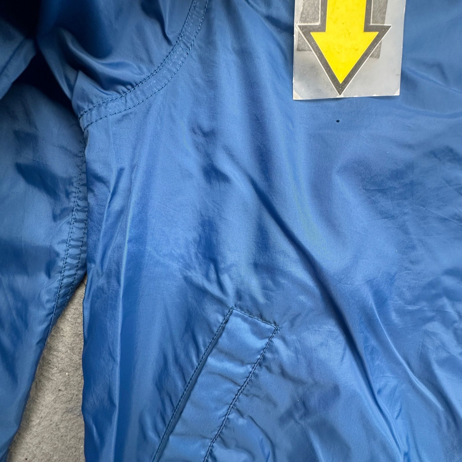 Nike VTG 90s Nike Windbreaker Jacket Mens Medium Blue Swoosh Size US M / EU 48-50 / 2 - 8 Thumbnail