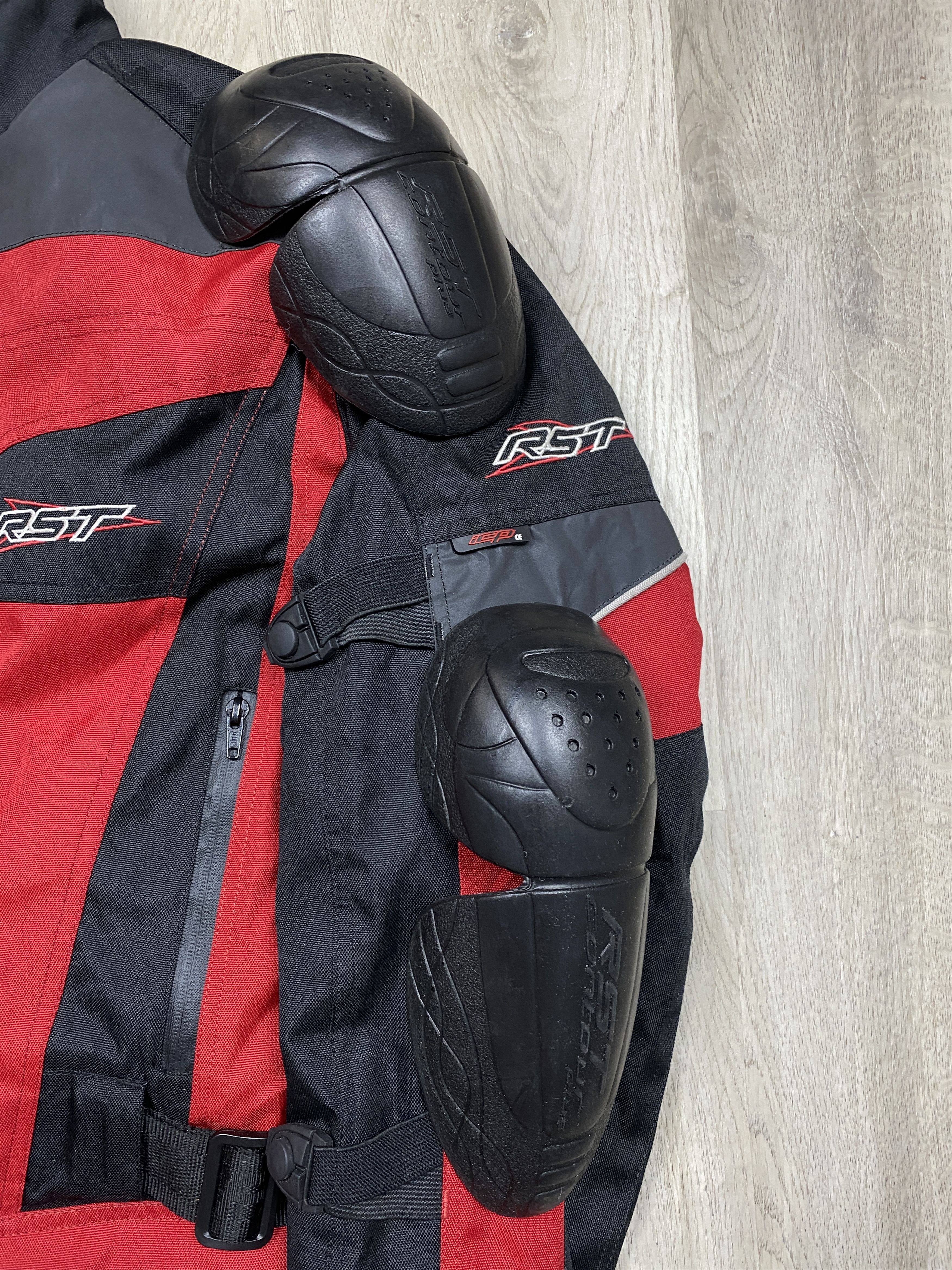 Genuine Leather RST Moto Jacket + Pants Racing Suit Overall Size US M / EU 48-50 / 2 - 13 Thumbnail