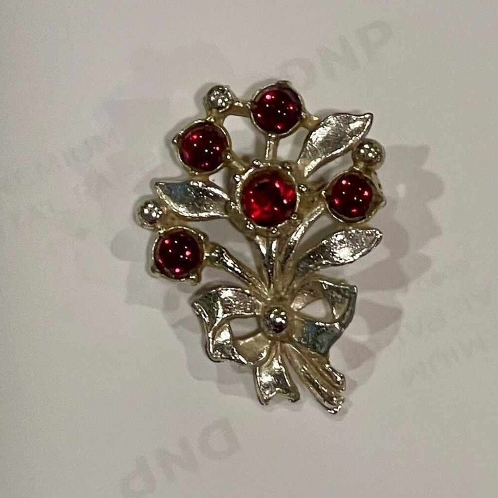 Other Vintage Red Crystal Garnet Glass Floral Bouquet Womens Pin Size ONE SIZE - 3 Thumbnail