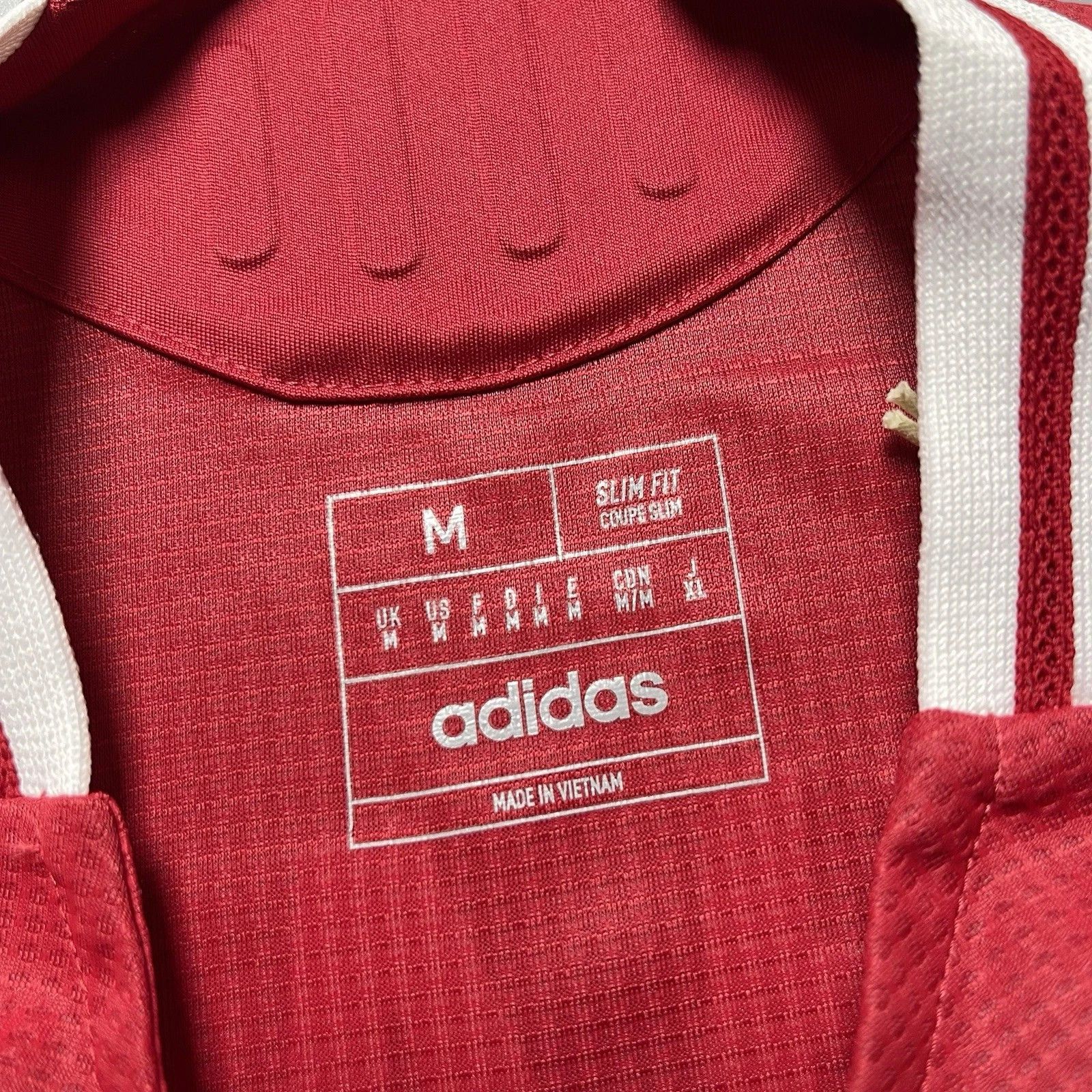 Adidas MAN UNITED ADIDAS 2024/2025 FOOTBALL HOME JERSEY #23 SHAW Size US M / EU 48-50 / 2 - 8 Thumbnail