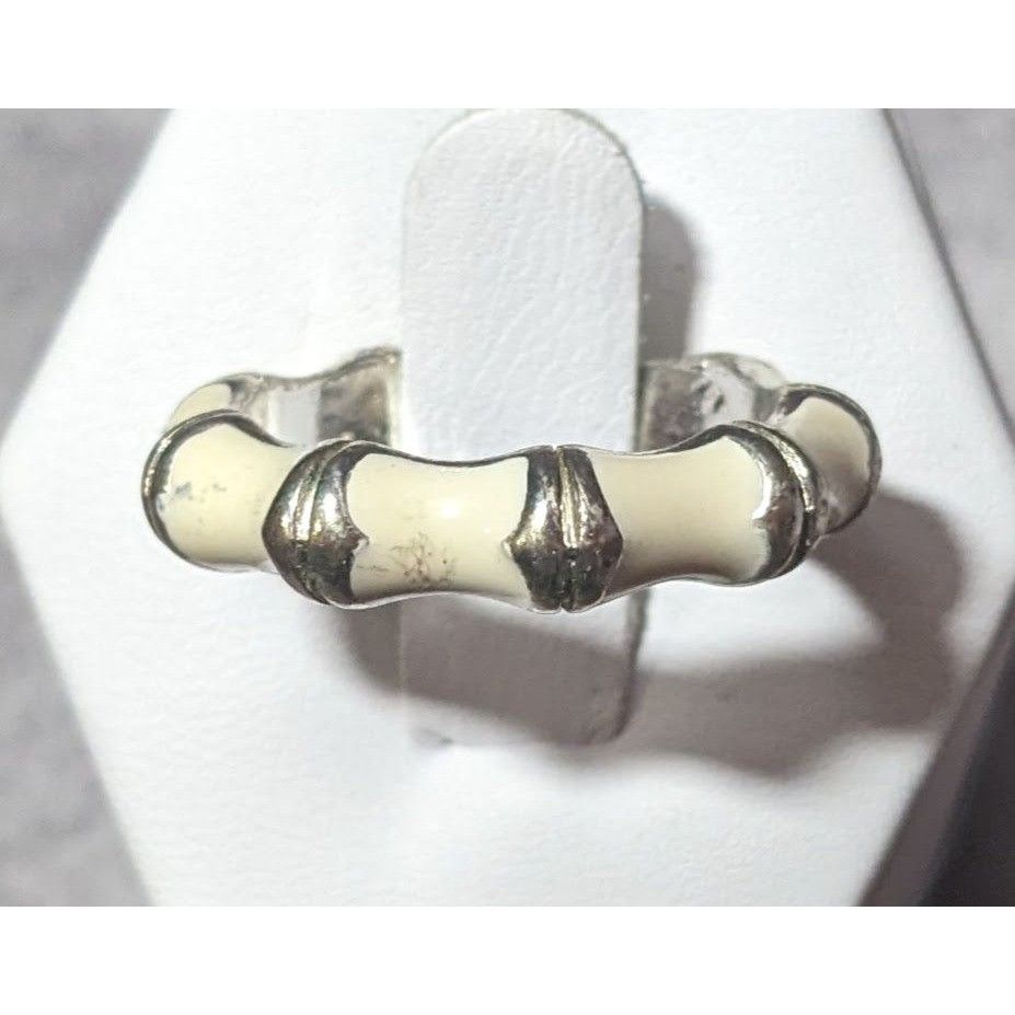 Other Vintage Cream And Silver Tone Bamboo Style Fashion Ring Size Size ONE SIZE - 1 Thumbnail