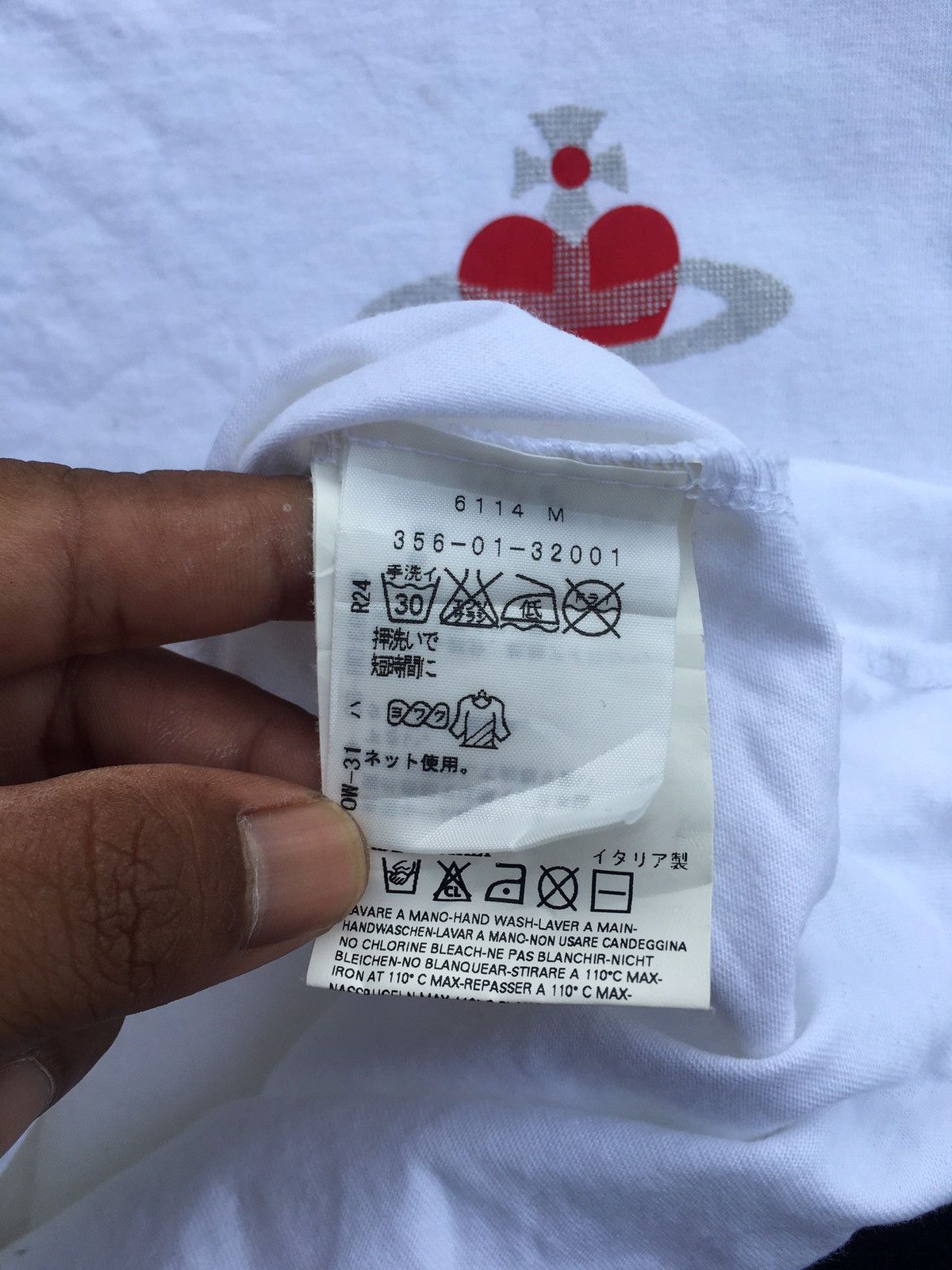 Vivienne Westwood Rare Vintage Vivienne Westwood Logo Tshirt Size S / US 4 / IT 40 - 12 Thumbnail