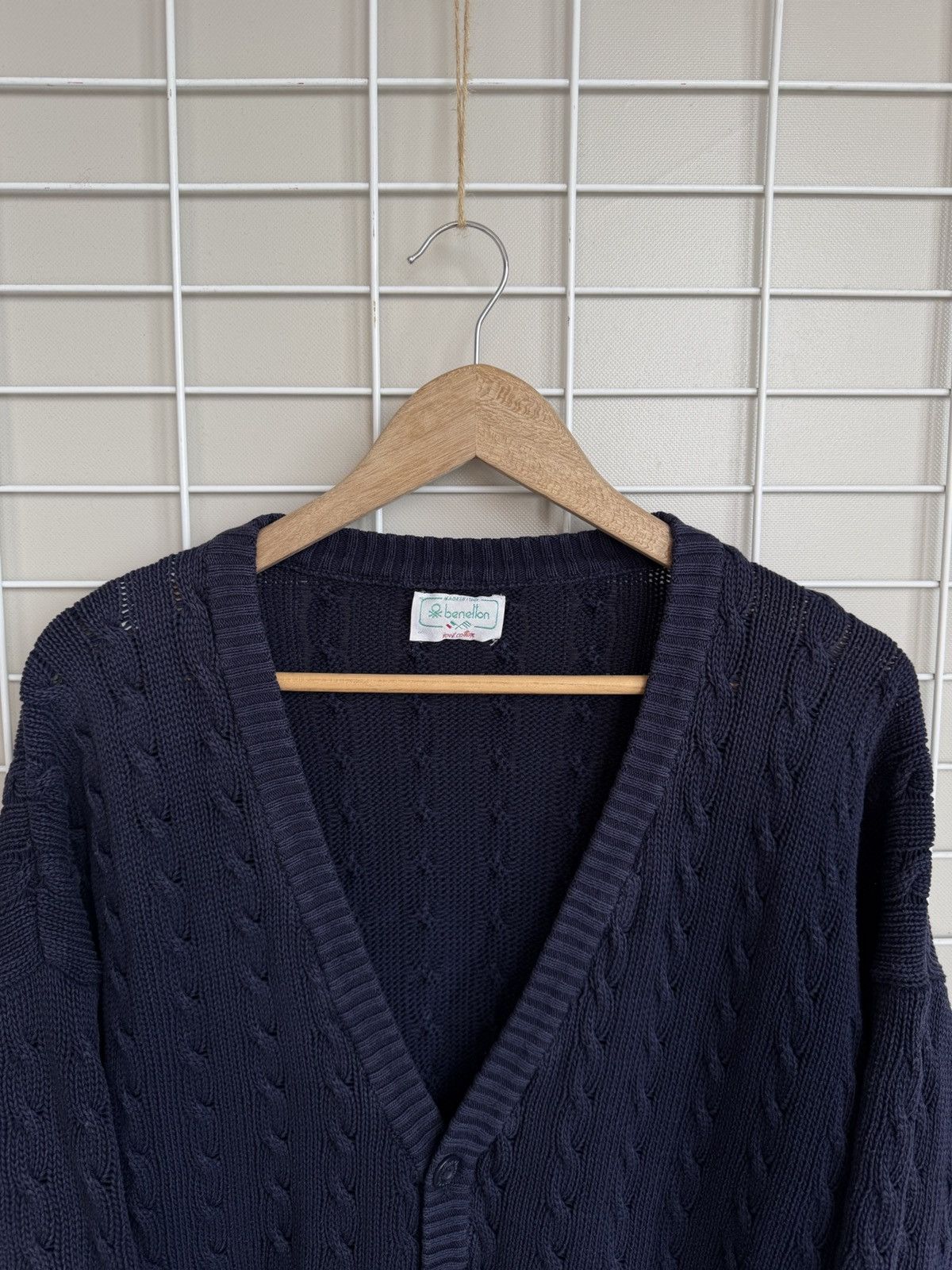 Benetton Benetton Cable Knit V-Neck Cardigan Mens Size L/XL Vintage Size US XL / EU 56 / 4 - 2 Thumbnail