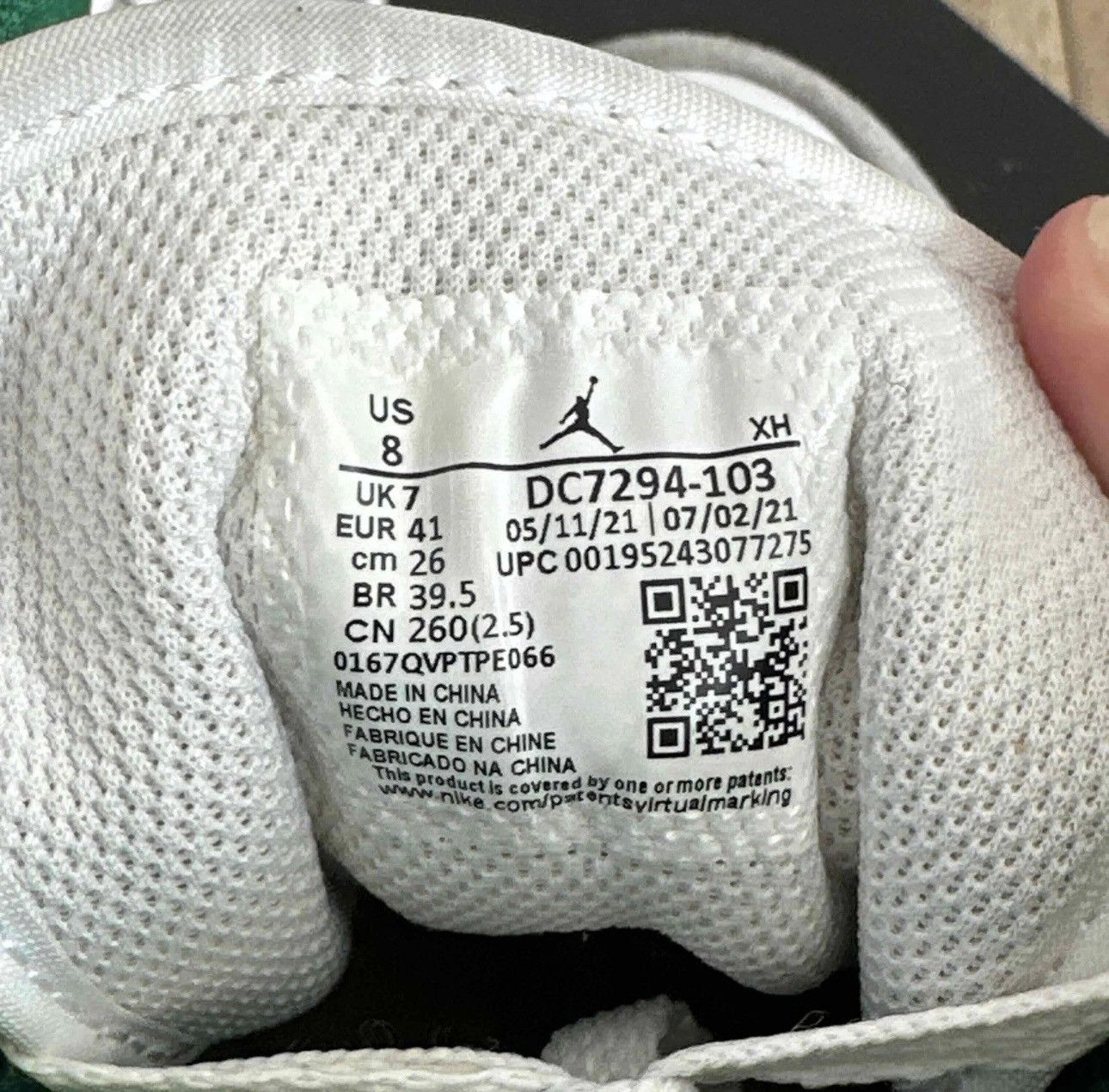 Jordan Brand Jordan 1 Mid SE Grey Green Size US 8 / EU 41 - 7 Thumbnail