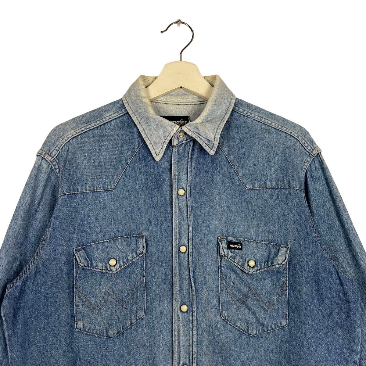 Vintage × Wrangler 🔥 VINTAGE WRANGLER CAMBREY SNAP BUTTON SHIRT MADE IN USA Size US L / EU 52-54 / 3 - 5 Thumbnail