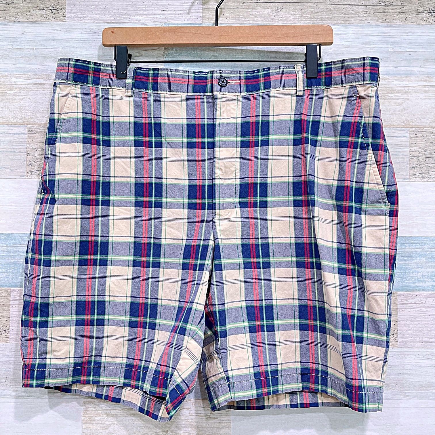 Jos. A. Bank Jos A Bank Stays Cool Plaid Shorts Multicolor Flat Front 40 Size US 40 / EU 56 - 1 Thumbnail