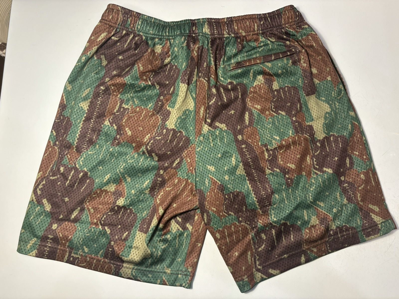 Hardies Hardware × Supreme Supreme x Hardies Camo Basketball Shorts sz Small Size US 32 / EU 48 - 2 Thumbnail