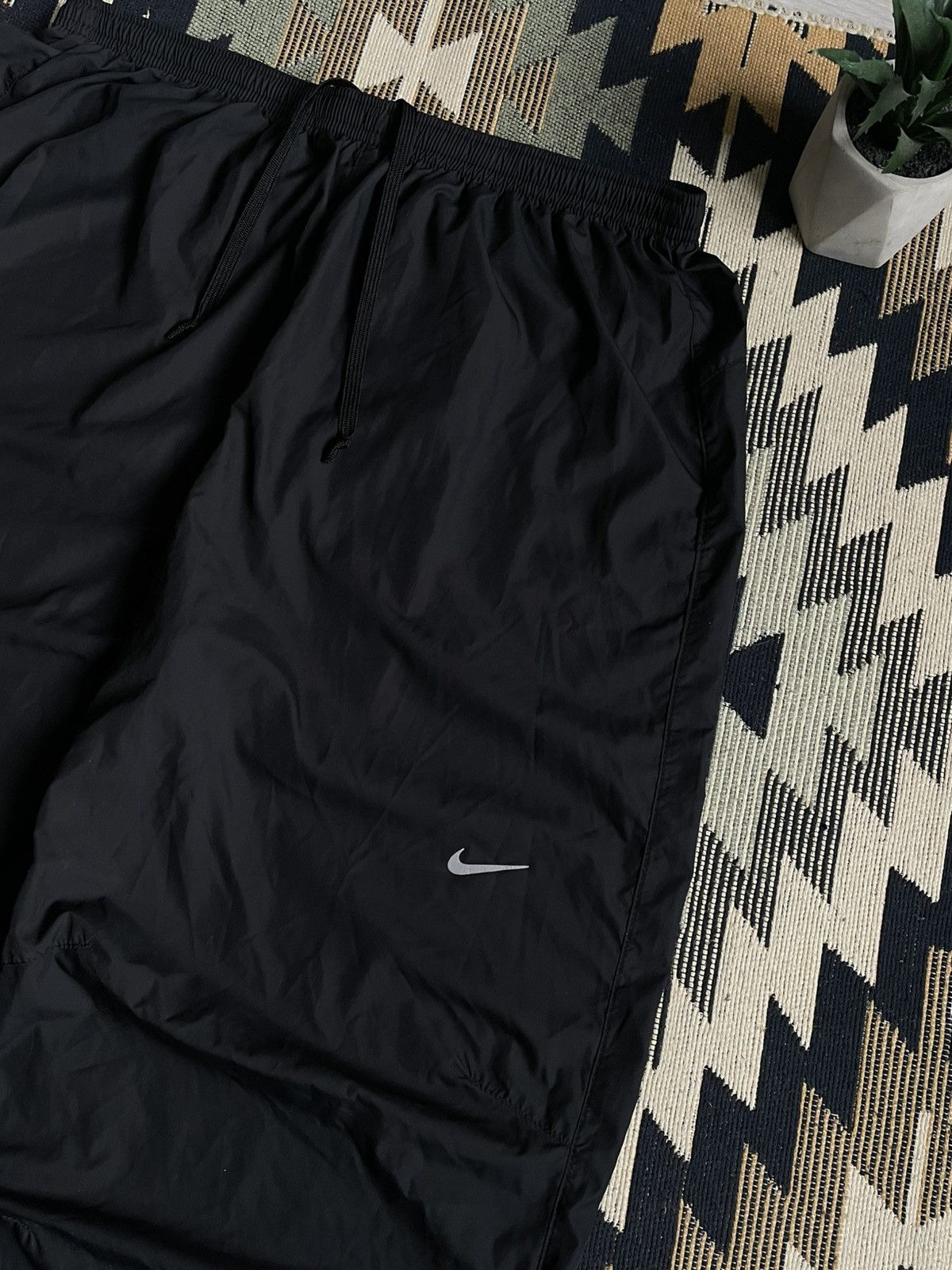 Other Vintage Nike Nylon Reflective Logo Y2K Swoosh Pants Size US 34 / EU 50 - 5 Thumbnail