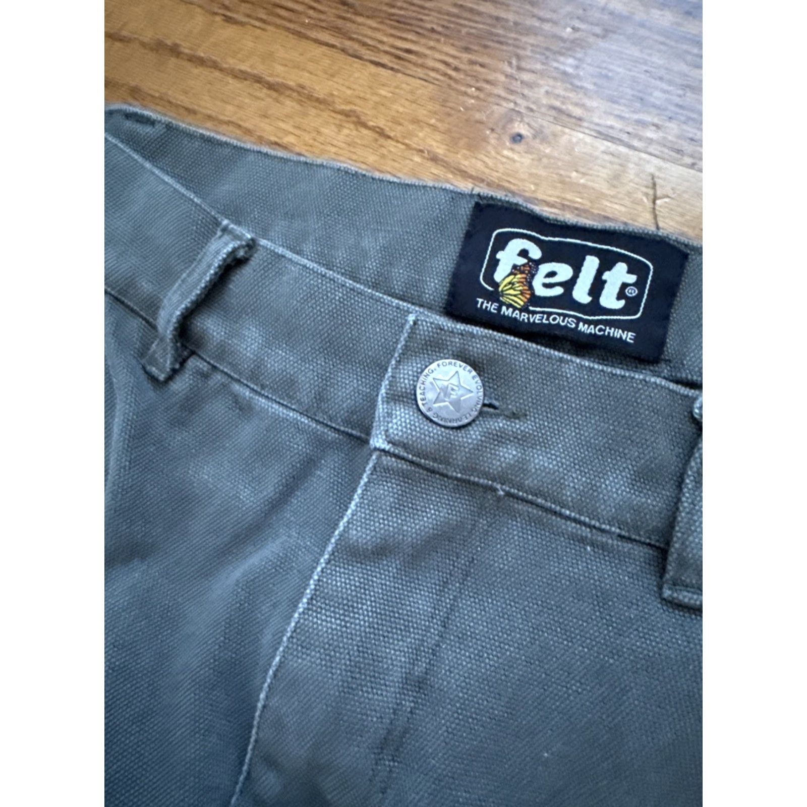 FELT FELT Carpenter Pants Flower Floral Embroidery S C22 Green KHAKIS Men 30 Regular Pre-ownedGood USPS Ground Advantage Size US 30 / EU 46 - 7 Thumbnail