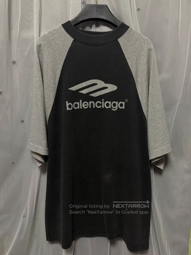 Balenciaga Balenciaga Color Blocked Raglan Big Logo Printed Short Sle Size US S / EU 44-46 / 1 - 1 Thumbnail
