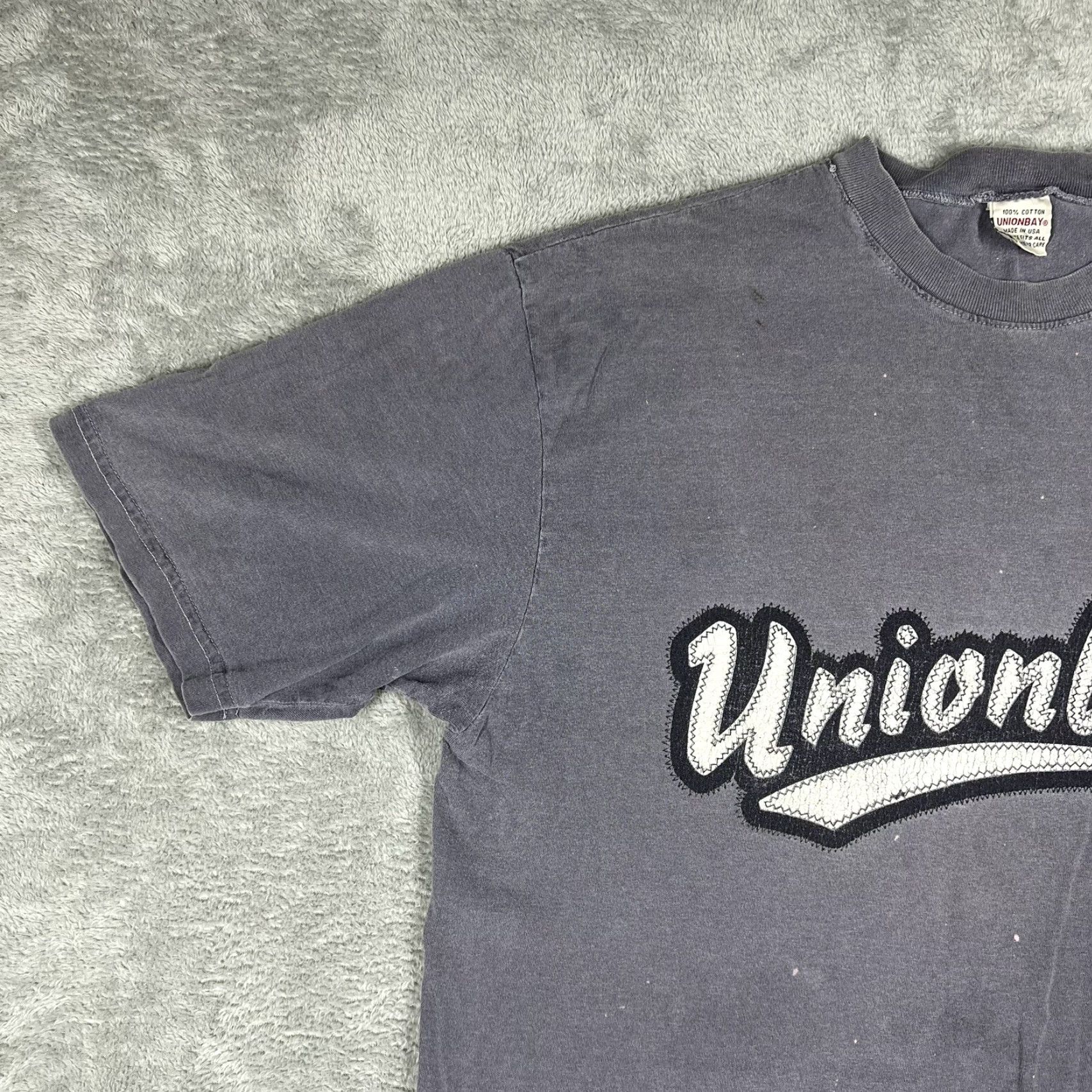 Vintage VINTAGE Unionbay Men’s T-Shirt XL Gray Graphic Tee Distressed 1990s Grunge Mens/Men’s Shirt Short Sleeve 100% Cotton USA Original Size US XL / EU 56 / 4 - 3 Thumbnail