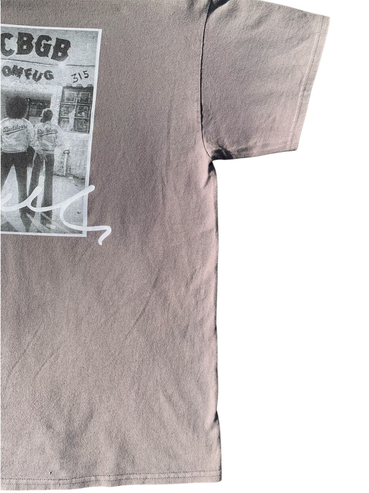 Band Tees Documents For Artist (CBGB OMFUG) Size US M / EU 48-50 / 2 - 7 Thumbnail