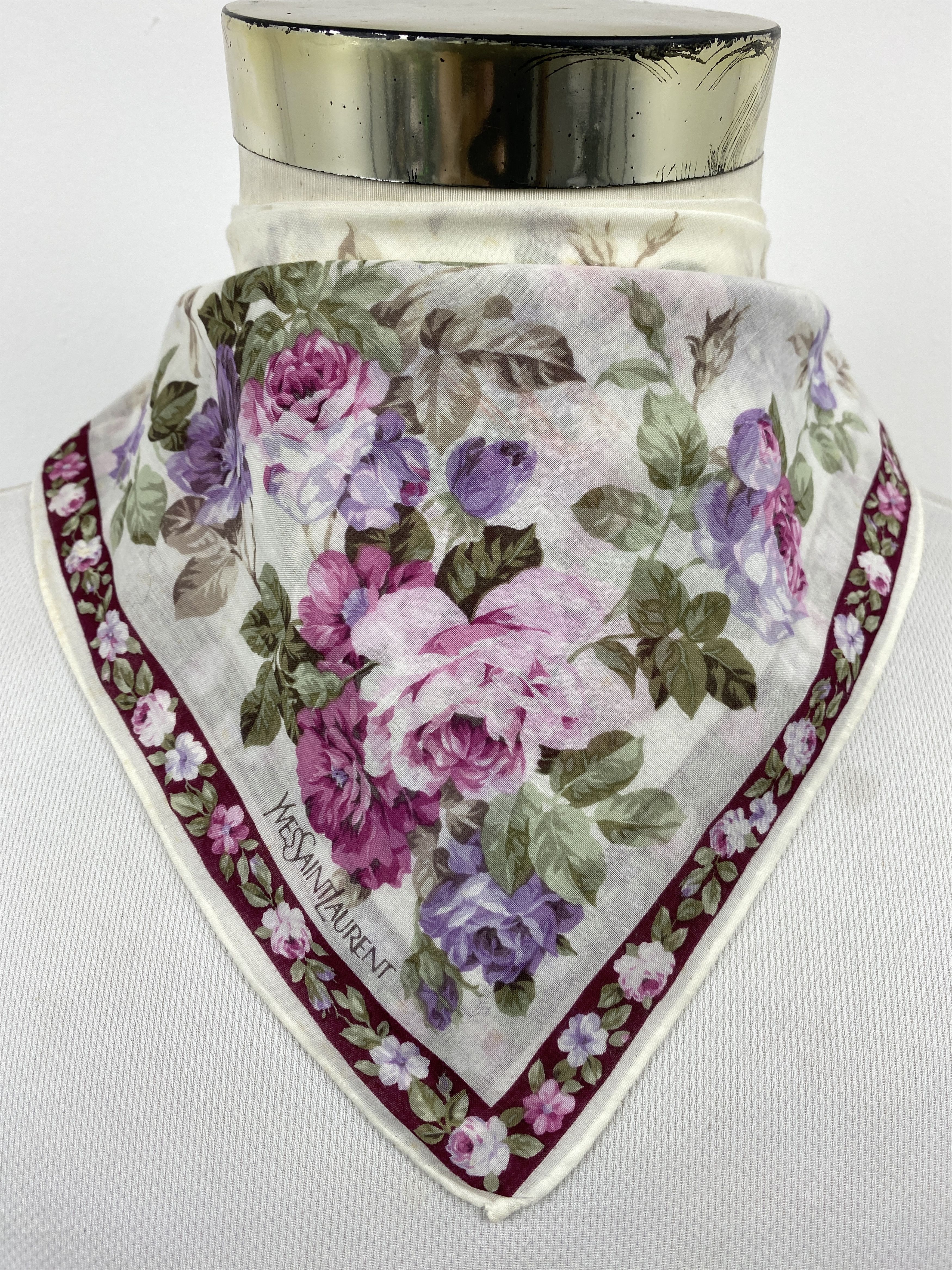 Yves Saint Laurent Yves Saint Laurent Handkerchief / Neckerchief HKC1155 Size ONE SIZE - 1 Thumbnail