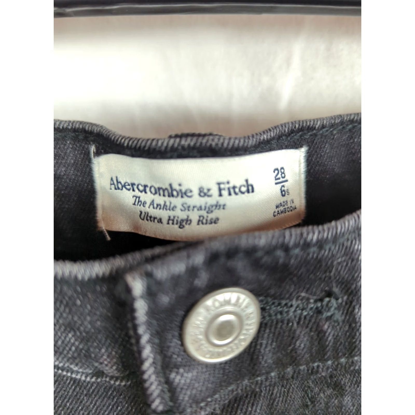 Abercrombie & Fitch VINTAGE Abercrombie & Fitch Jeans The Ankle Straight Ultra High Rise 28 Short Black 5-Pocket Womens Petite Distressed Stretch Regular Fit XS? Size 28" / US 6 / IT 42 - 3 Thumbnail