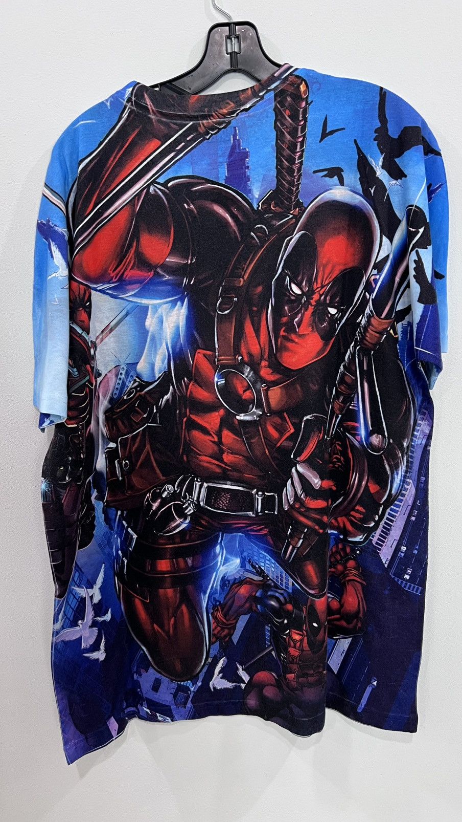 DC Comics × Marvel Comics AOP Marvel Deadpool Tshirt Size L Size US L / EU 52-54 / 3 - 3 Thumbnail
