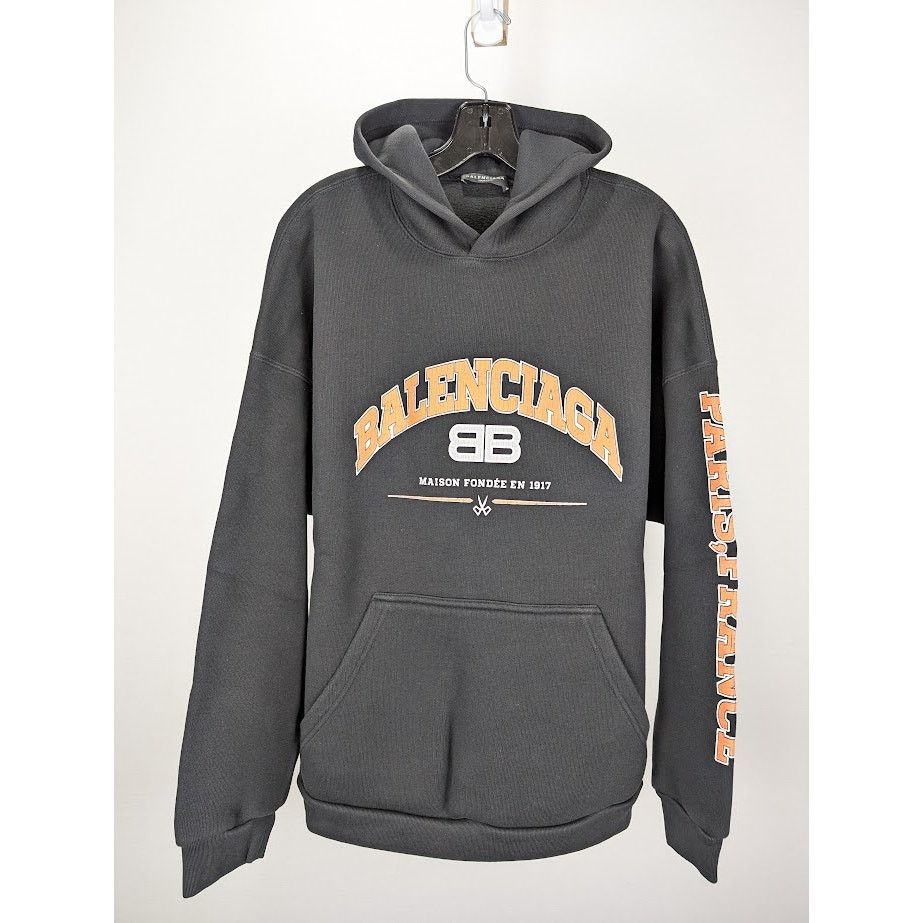 Balenciaga o1rshd1 Hoodie in Black Size US S / EU 44-46 / 1 - 1 Thumbnail