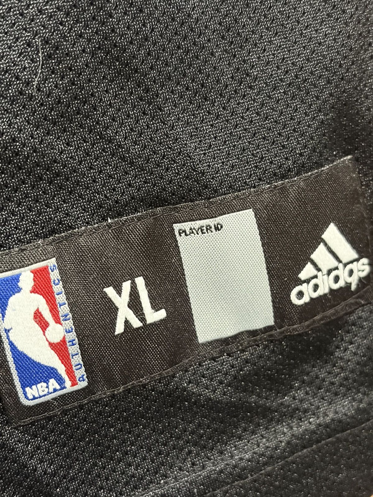 Adidas Miami Heat Basketball Jersey NBA Adidas Shaquille 32 Youth Size US M / EU 48-50 / 2 - 7 Thumbnail