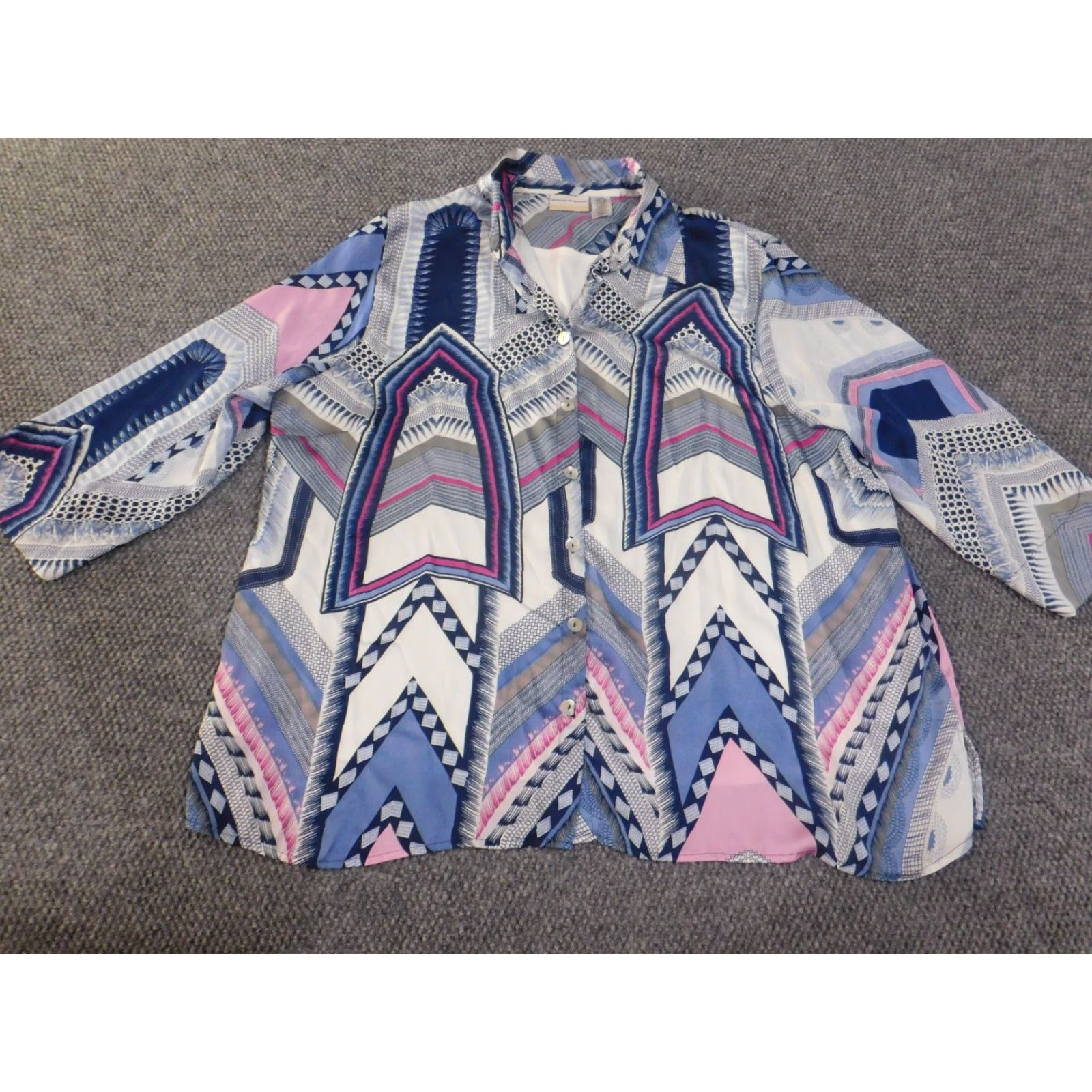Vintage **Alfred Dunner Women's Blue Geometric Long Sleeve Lined Button-Up Top** User: Alfred Dunner Women's Blue Geometric Long Sleeve Lined Button-Up Top Size 4XL / US 24-26 - 2 Thumbnail