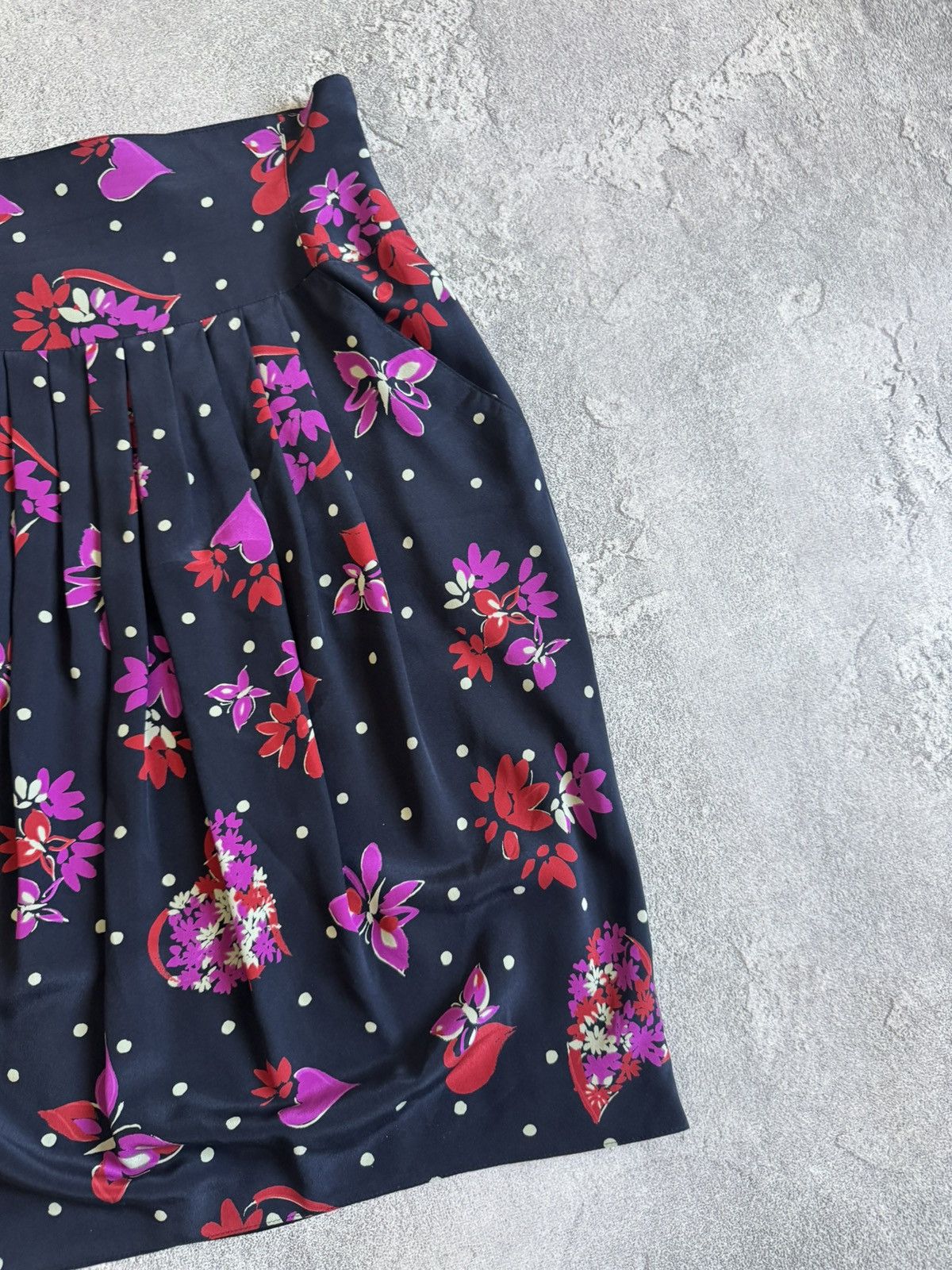 Escada Escada by Margaretha Ley 38size all printed flowers 🌺 skirt Size 26" / US 2 / IT 38 - 11 Thumbnail