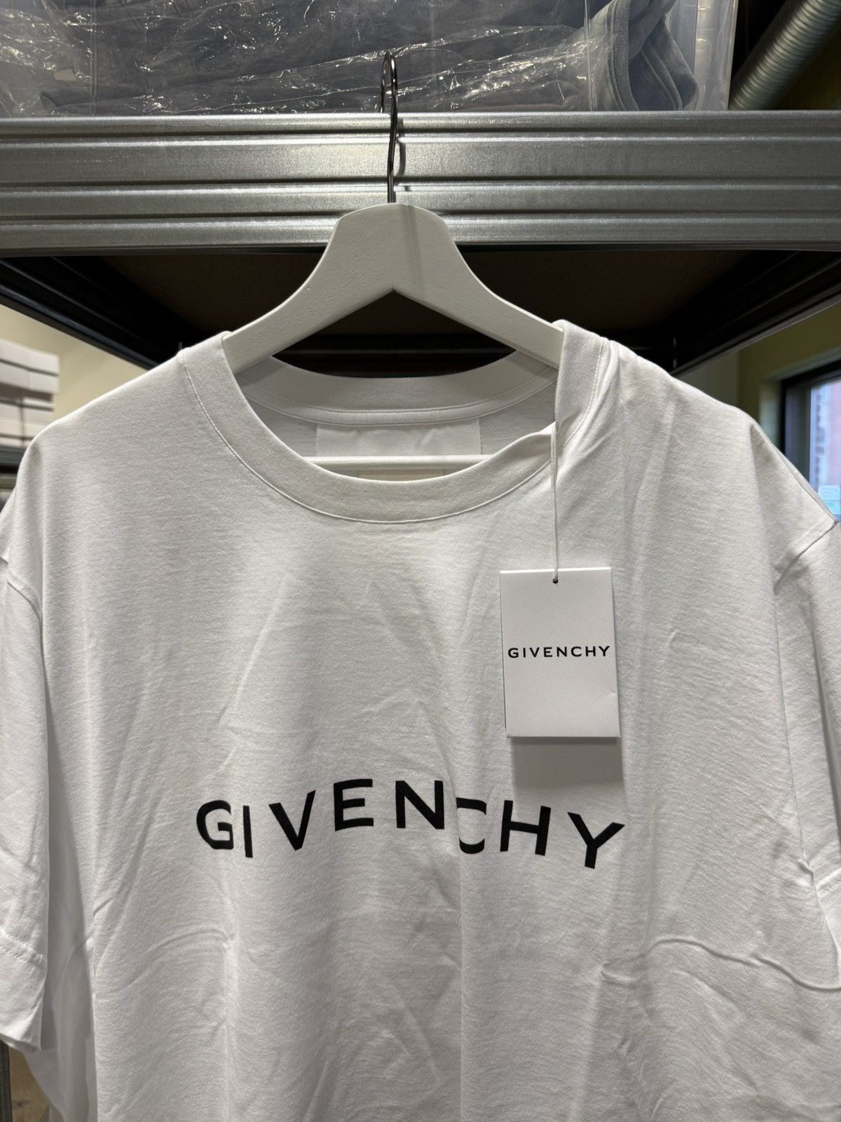 Givenchy Givenchy Logo T-Shirt NEW 600$ Size US M / EU 48-50 / 2 - 2 Thumbnail