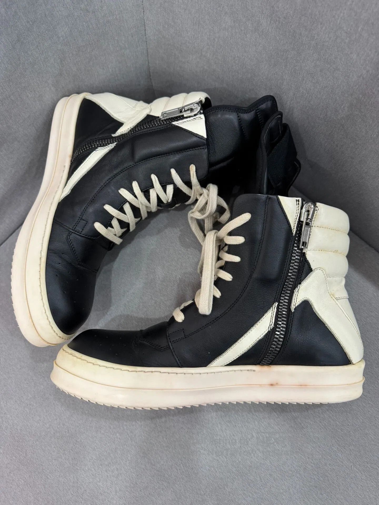 Rick Owens rick owens black and white high-top sneakers. Size US 9 / EU 42 - 4 Thumbnail